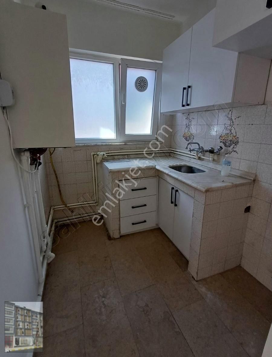 Kuşdili Caddesi Üzerinde 5.kat Masrafsız Kombili - Görsel 6