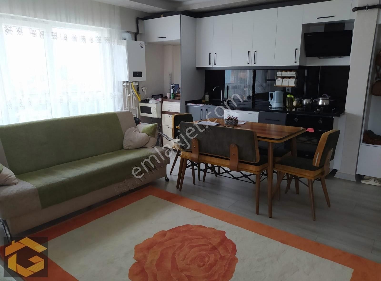 Çubuk Merkezde 1+1 Satılık İskanlı Asansörlü Daire