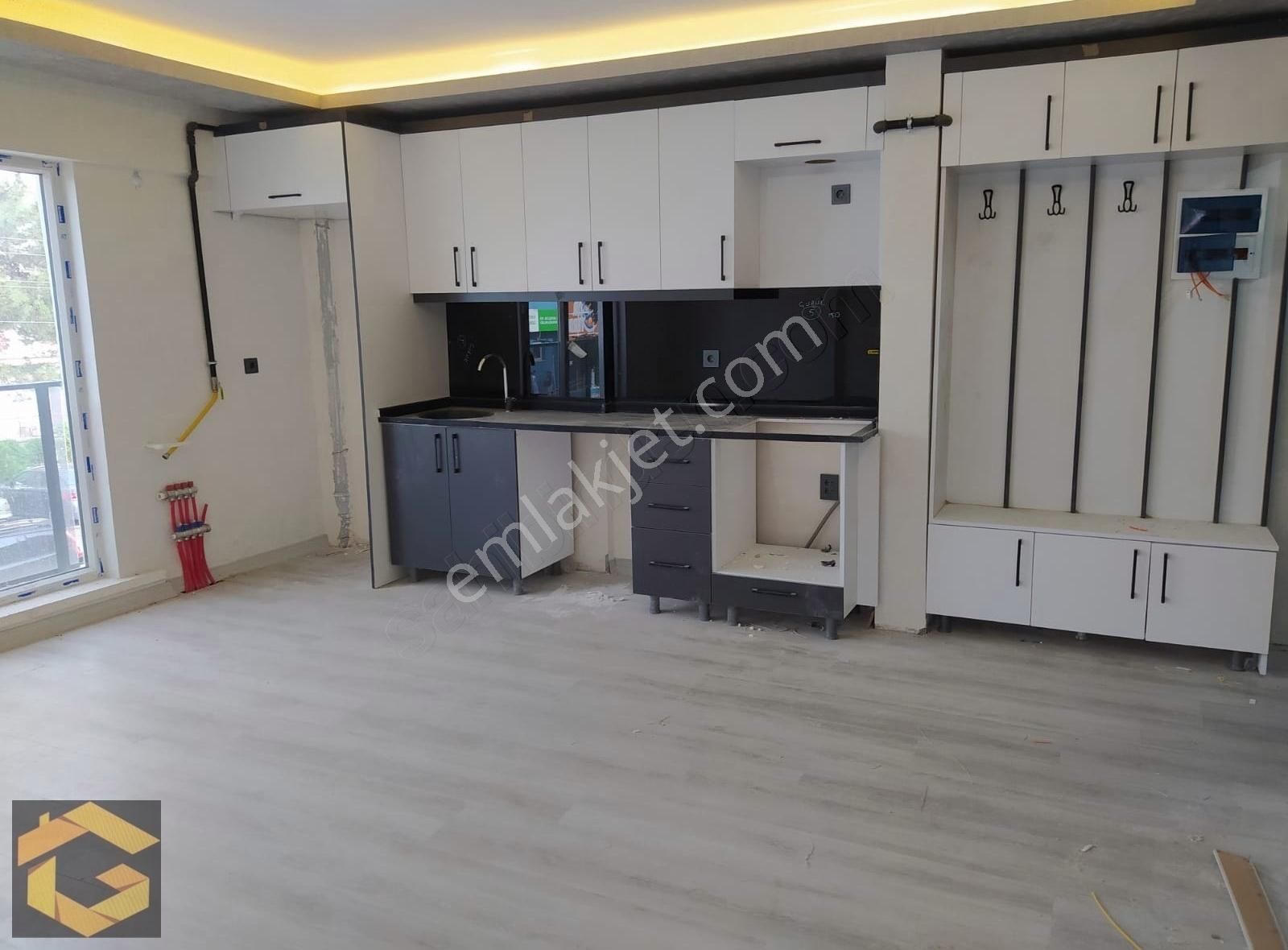 Çubuk Merkezde 1+1 Satılık İskanlı Fırsat Daire