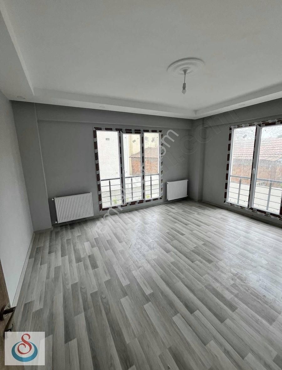 Silivri Ortaköyde Site İçinde Satılık 2+1 Daire