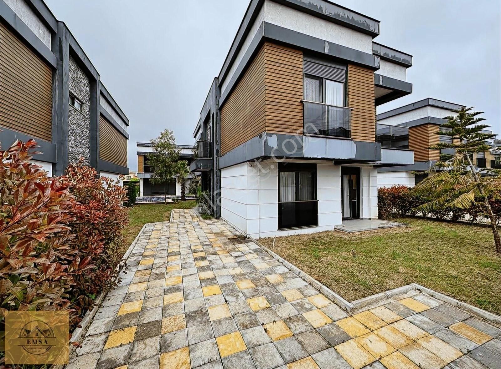 Düzlerçamı Eşyalı 4+1 Havuzlu Sıfır 2 Katlı Lüks Otoparklı