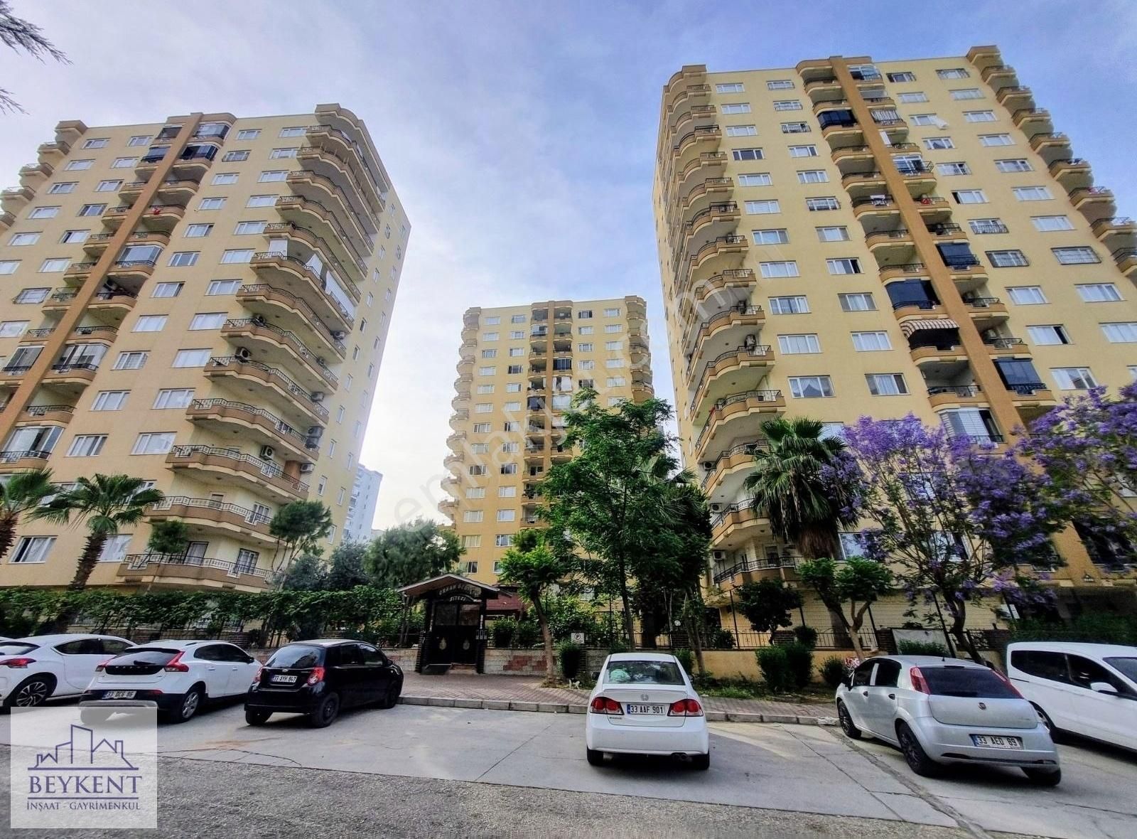 Beykent'ten/barbaros'ta/merkezi Konum/siteiçi/ 4+1 Kiralık Daire