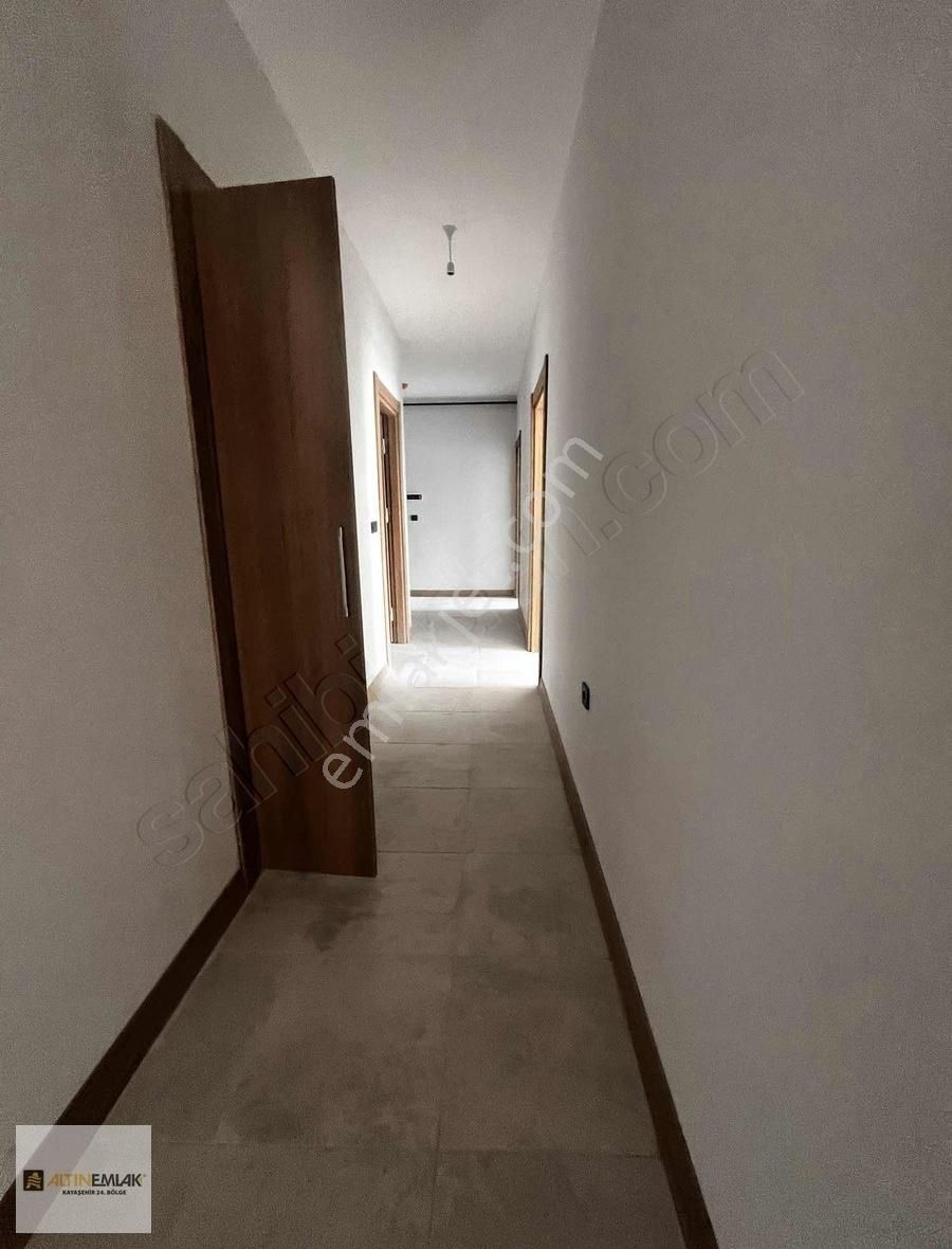 Kayaşehir 26. Bölge'de 2 + 1 Satılık Daire