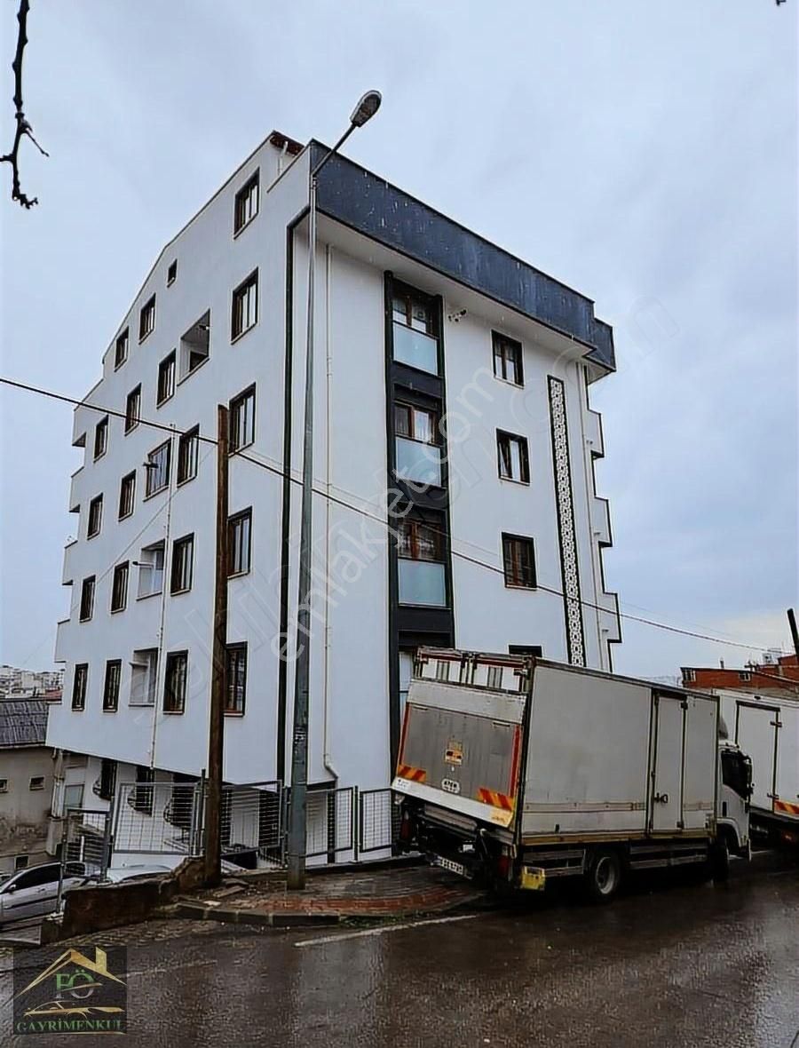 Çayırovada Satılık Üstdübleks Araç Takasa Alınır