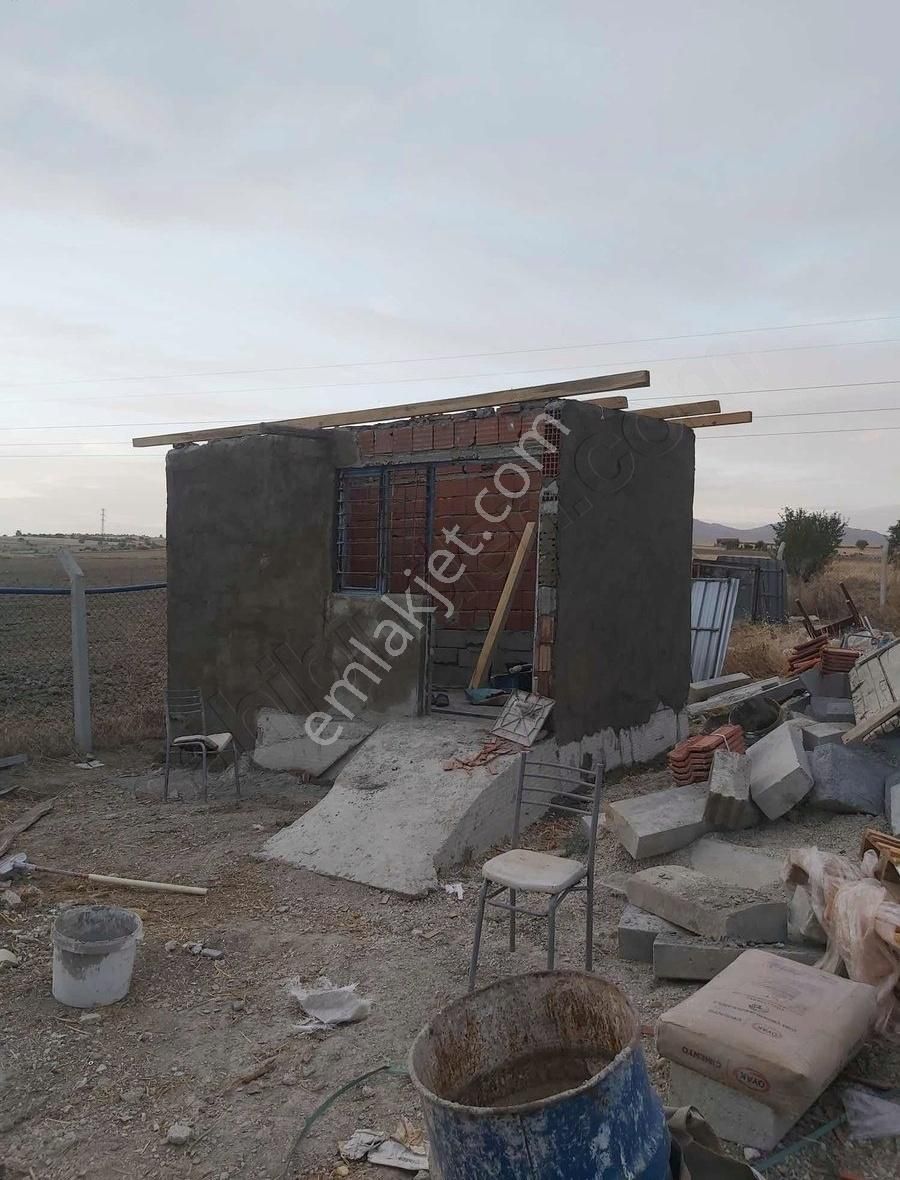 Temenos'tan Bozkuş'ta 100 M2 Bağ Evi Olan Satılık Bahçe
