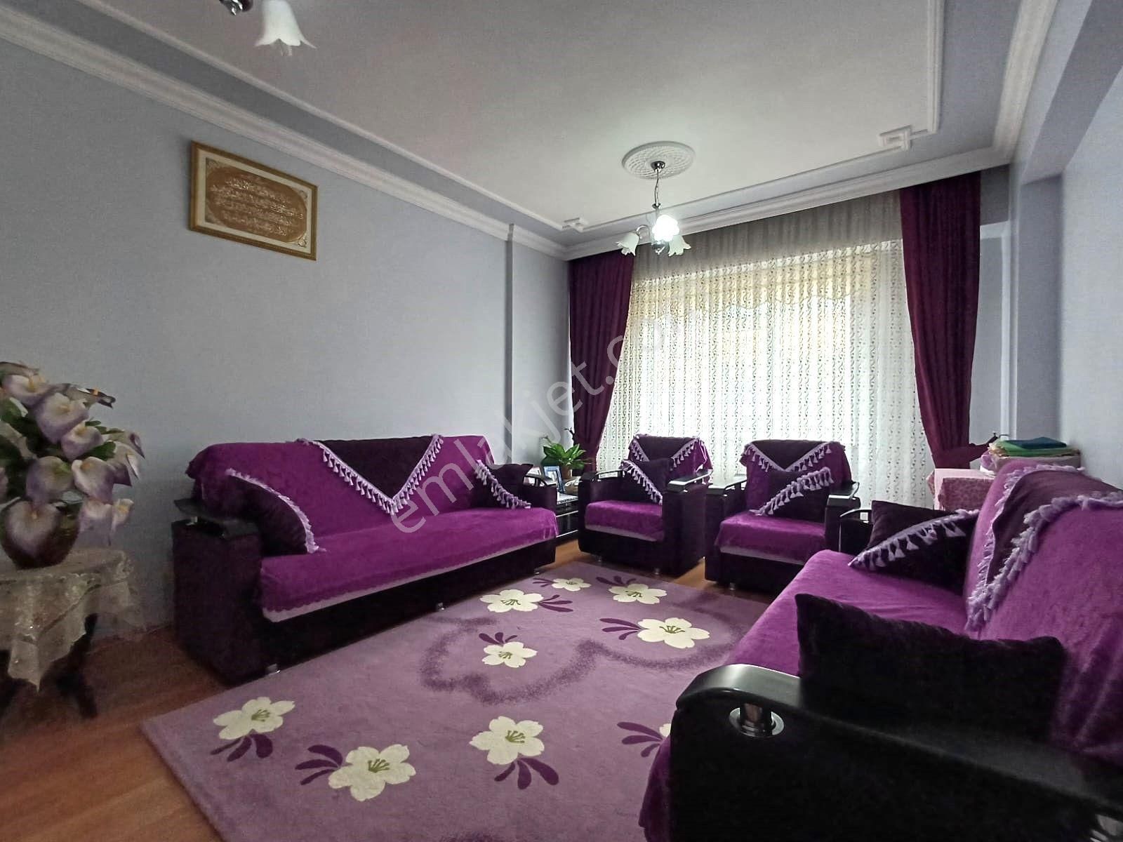 Recep Ümit Emlak'tan Tunalı Mahallesi T.reis Caddesi Yakını Satılık 2+1 Ara Kat Daire
