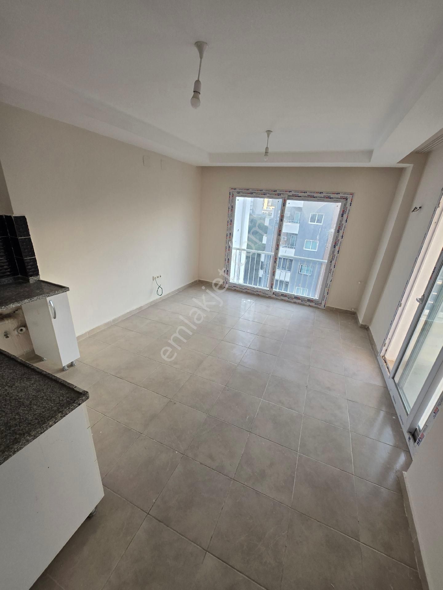 Gültepe De Cadde Üzeri 2+1