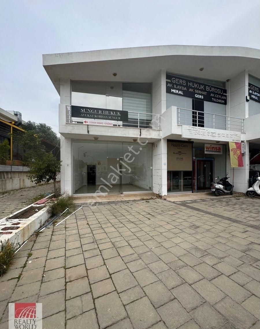Bodrum Bitez’de Yola Cepheli, Tabela Değeri Yüksek, Emsalsiz Kiralık Dükkan!