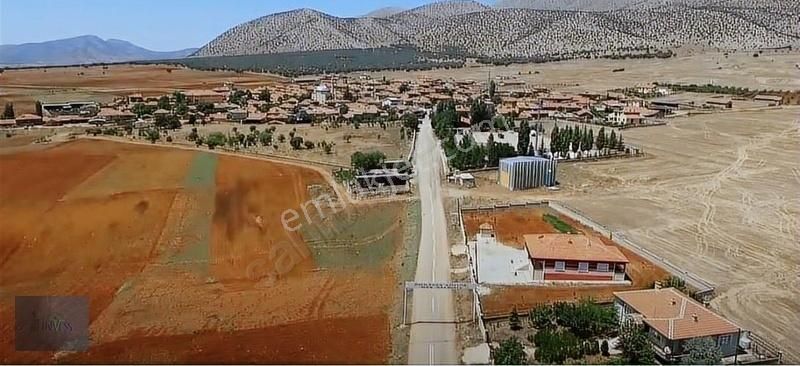 Karaman Merkez Kızılyaka,2996m2,yola Cephe,yerleşimde Düz Arazi