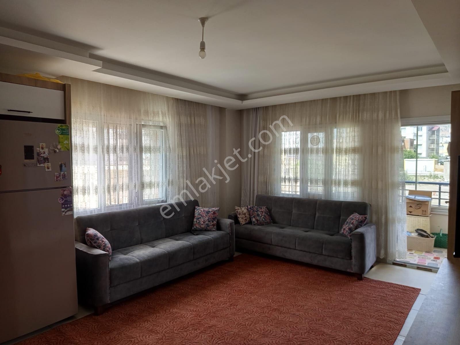 Pınarbaşı Mahallesinde 3+1. 160m2ara Kat Doğalgaz Li Satılık Daire
