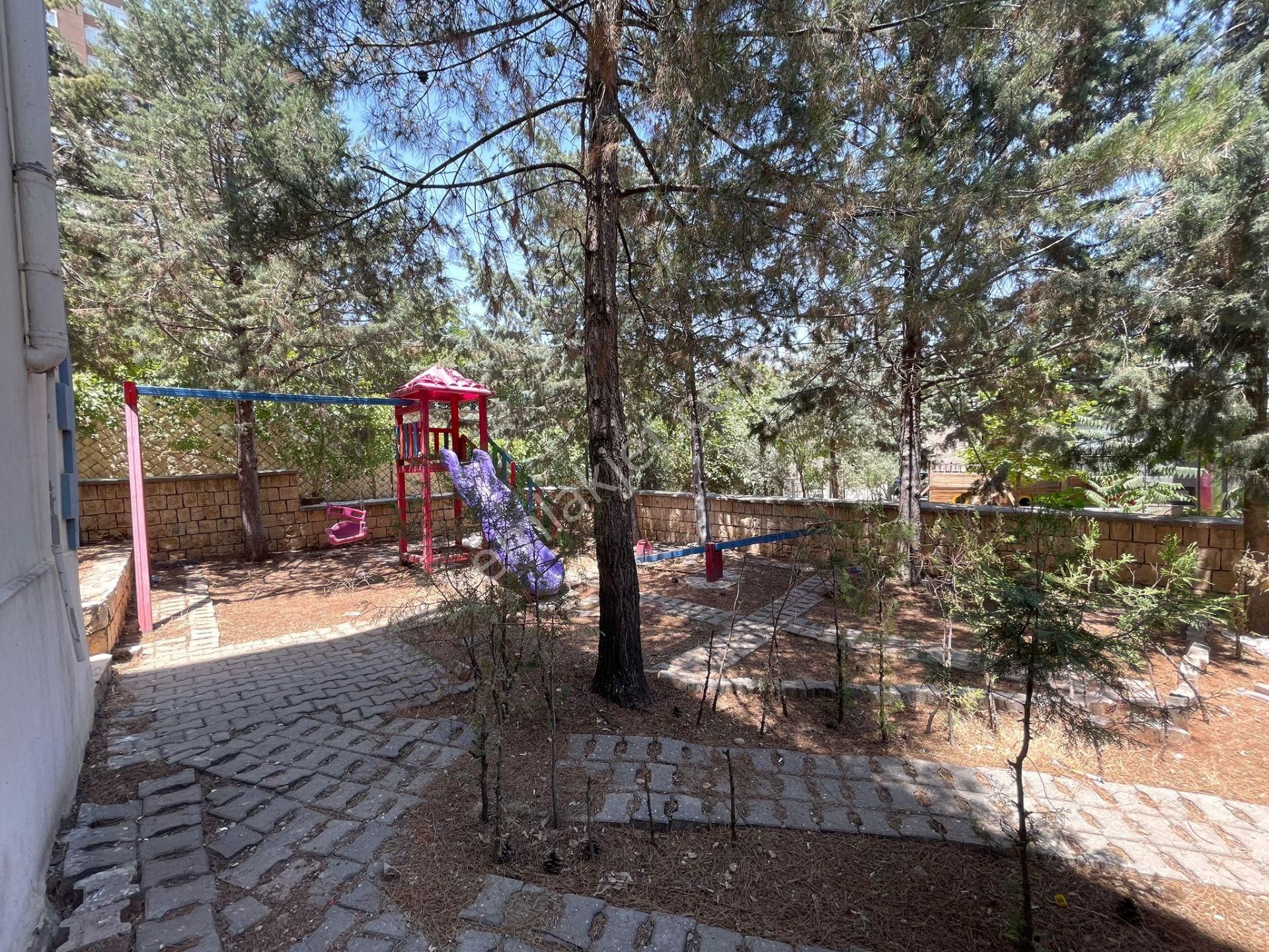Sahibinden Acil Satılık 3 Katlı Villa