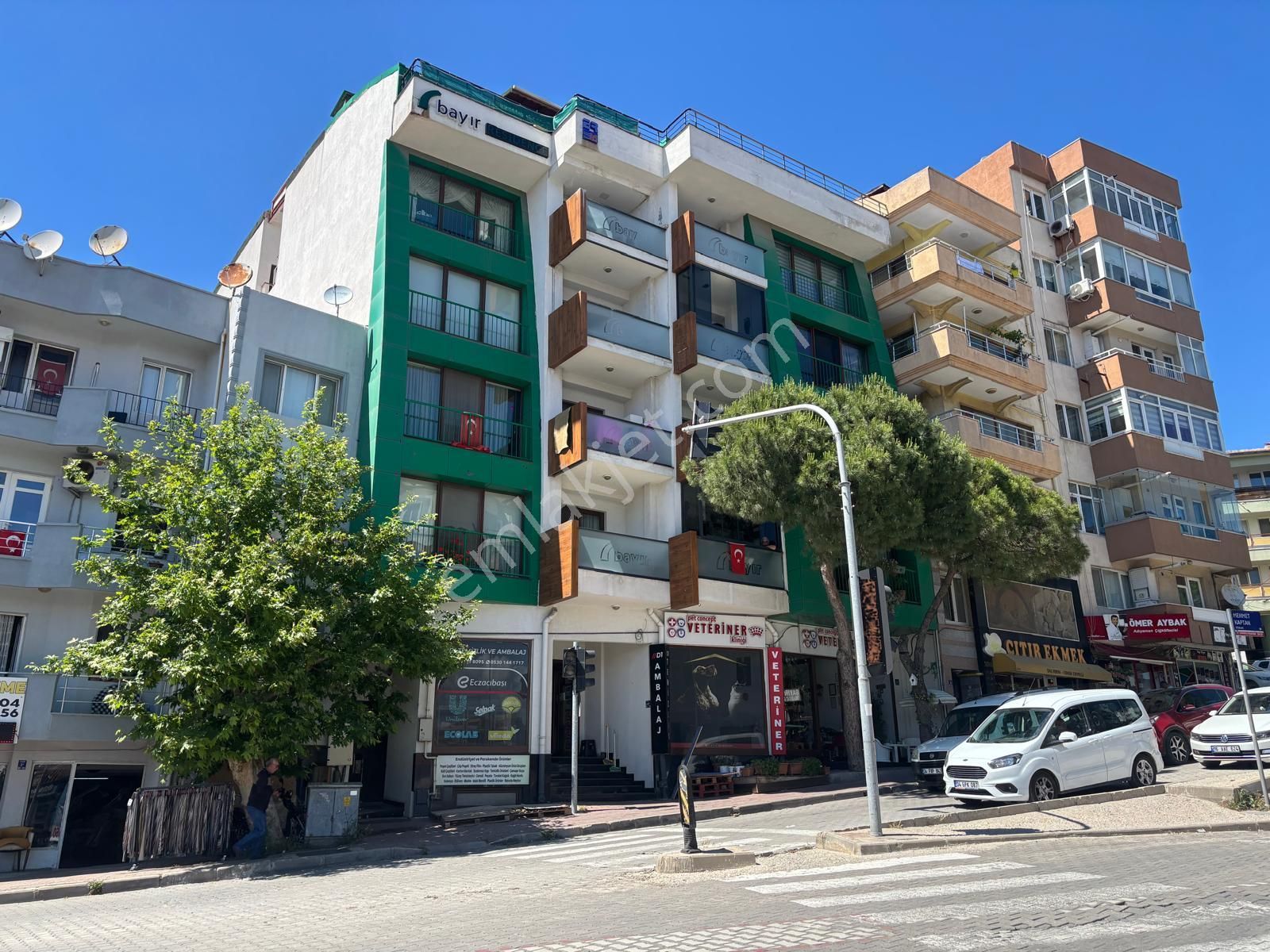 Cevatpaşa Mahallesinde Arakat Satılık 2+1 Daire