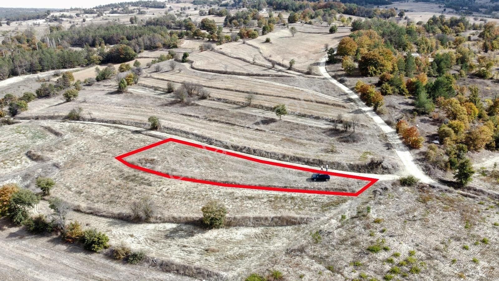 Esenköy Mah. 921m2 %40 İmar Yerleşik İmar İçinde Satılık Arsa