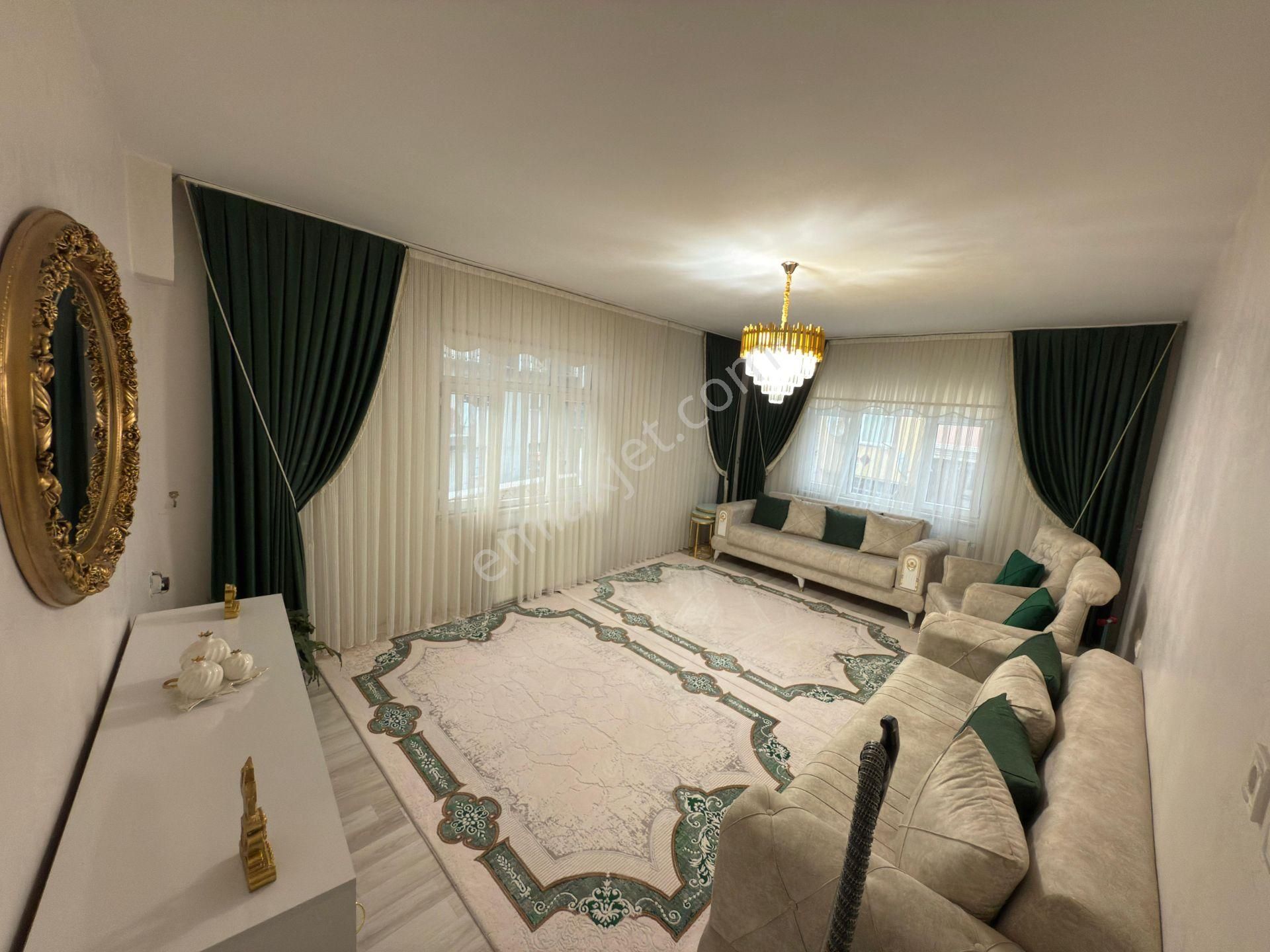 Home'dan Esentepe Mah'de Satılık 3+1 140m² 1-kat Masrafsız Daire