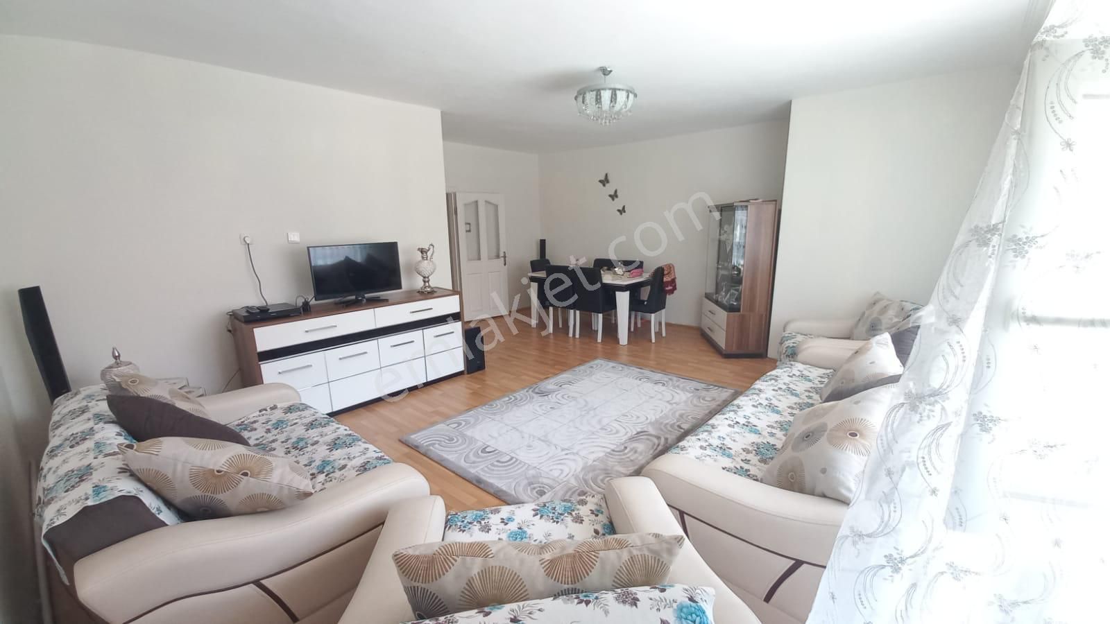 Keçiören Etlik Ayvalı Cd.salon Bağımsız 1.kat 110 M2 3+1 Memur Kiracılı