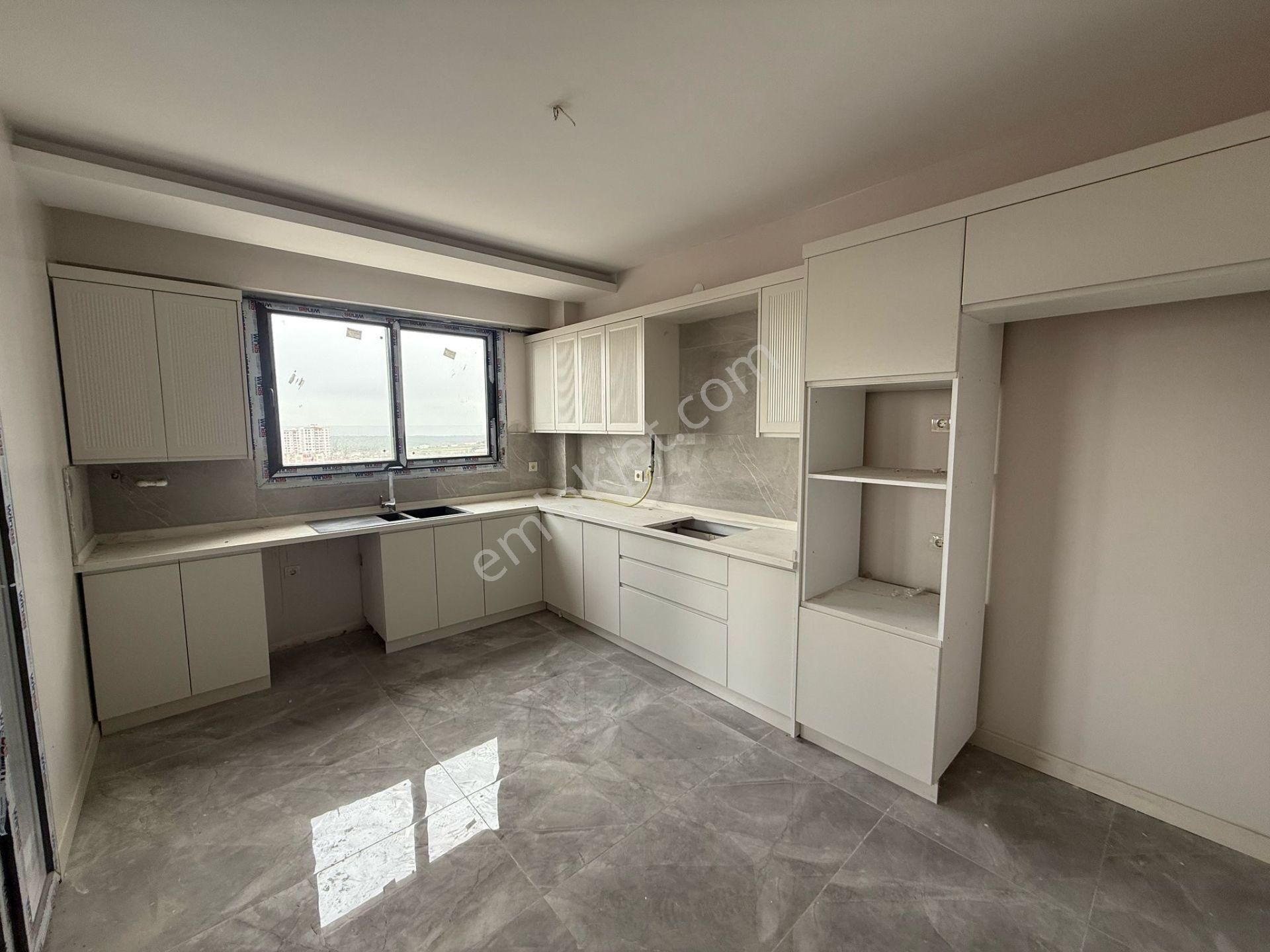 Rota Dan 75 Girişi Adli Tıp Arkası 3+1 Satılık Daire