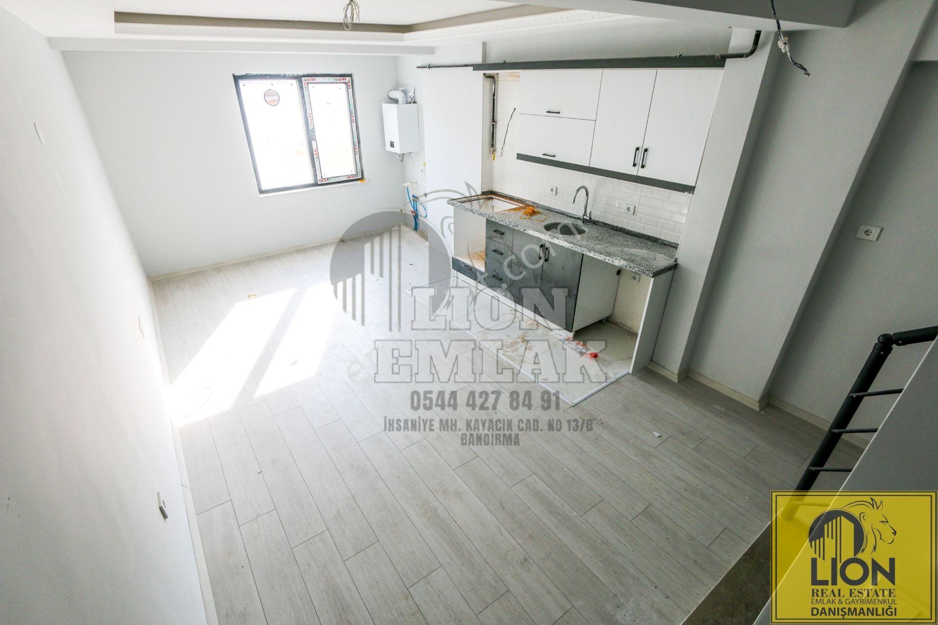 Bandırma 17 Eylül'de Teraslı,sıfır Satılık 1+1 Daire