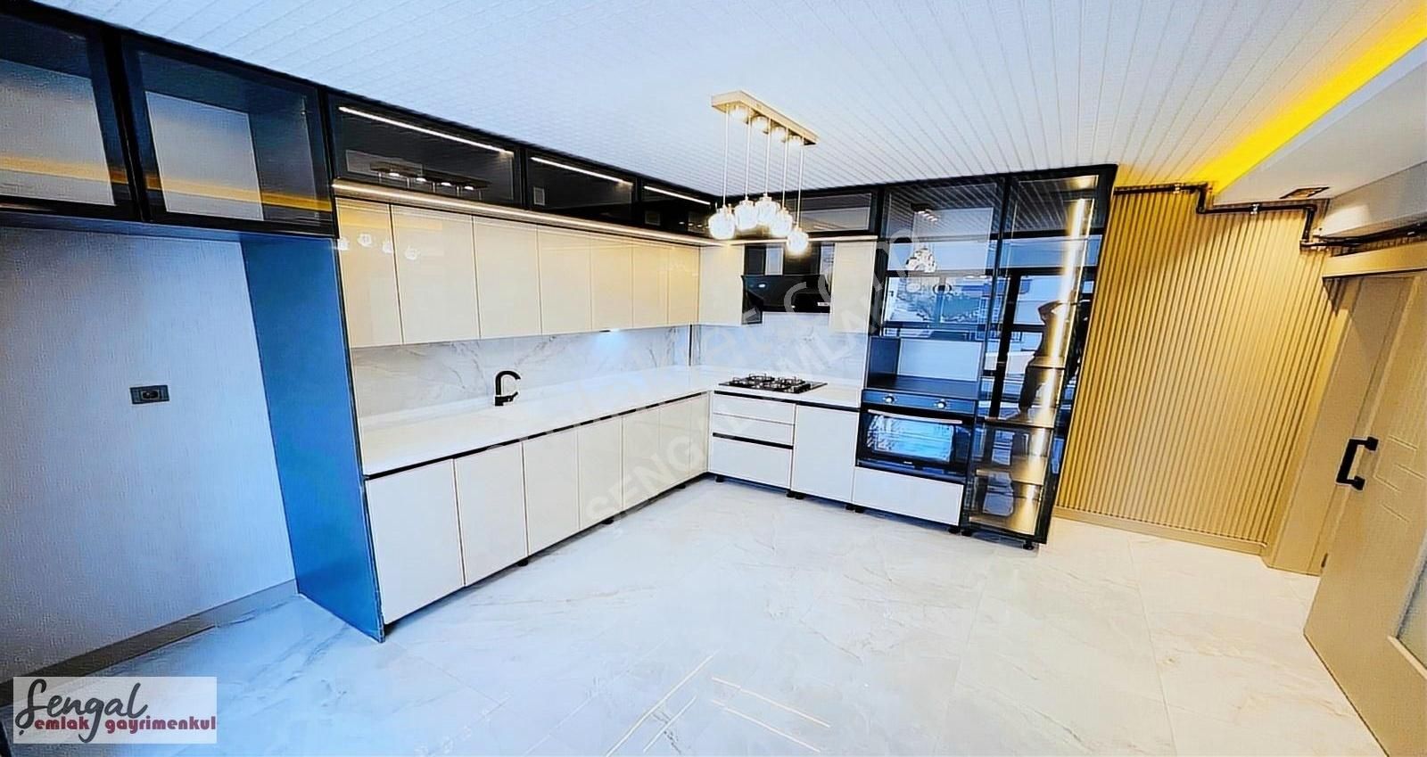 Şengal Gayrimenkul Den Merkezi Konumda 3+1 Ultra Lüks Yapılı Daire