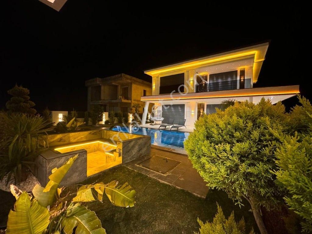 Didim Efeler'de Lüks Villa Doğayla İç İçe, Konforlu Yaşam