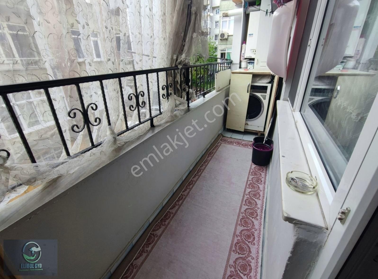 Asansörlü 2+1 , 100 M² Krediye Uygun Satılık Daire
