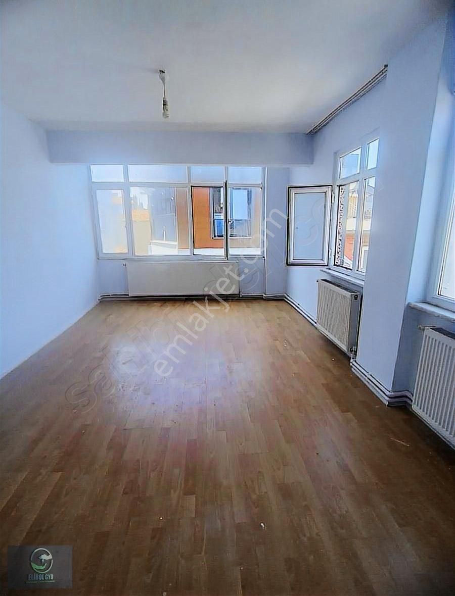 Zeytinburnu Beştelsiz De Köşe Başi Satılık 1+1