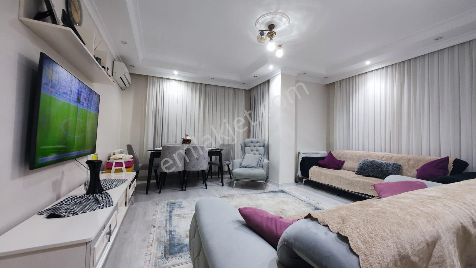 Beylikdüzü Yakuplu Mah Lüx Emsalsiz İskanlı Satılık 2+1 Daire