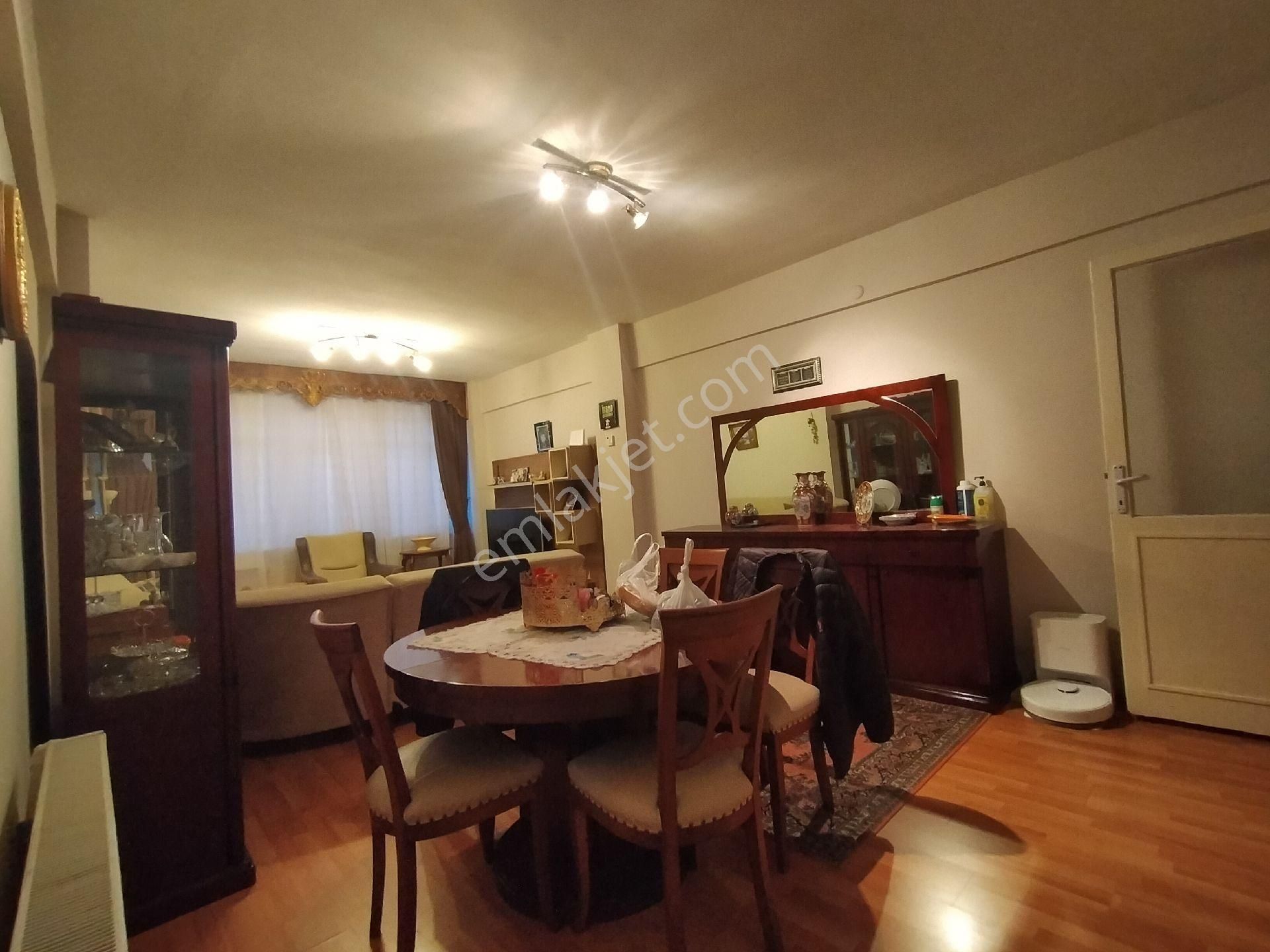 Küçükçekmece Cennette Satılık Asansörlü 120.m2.daire.3+1-3.650.000.tl - Görsel 22