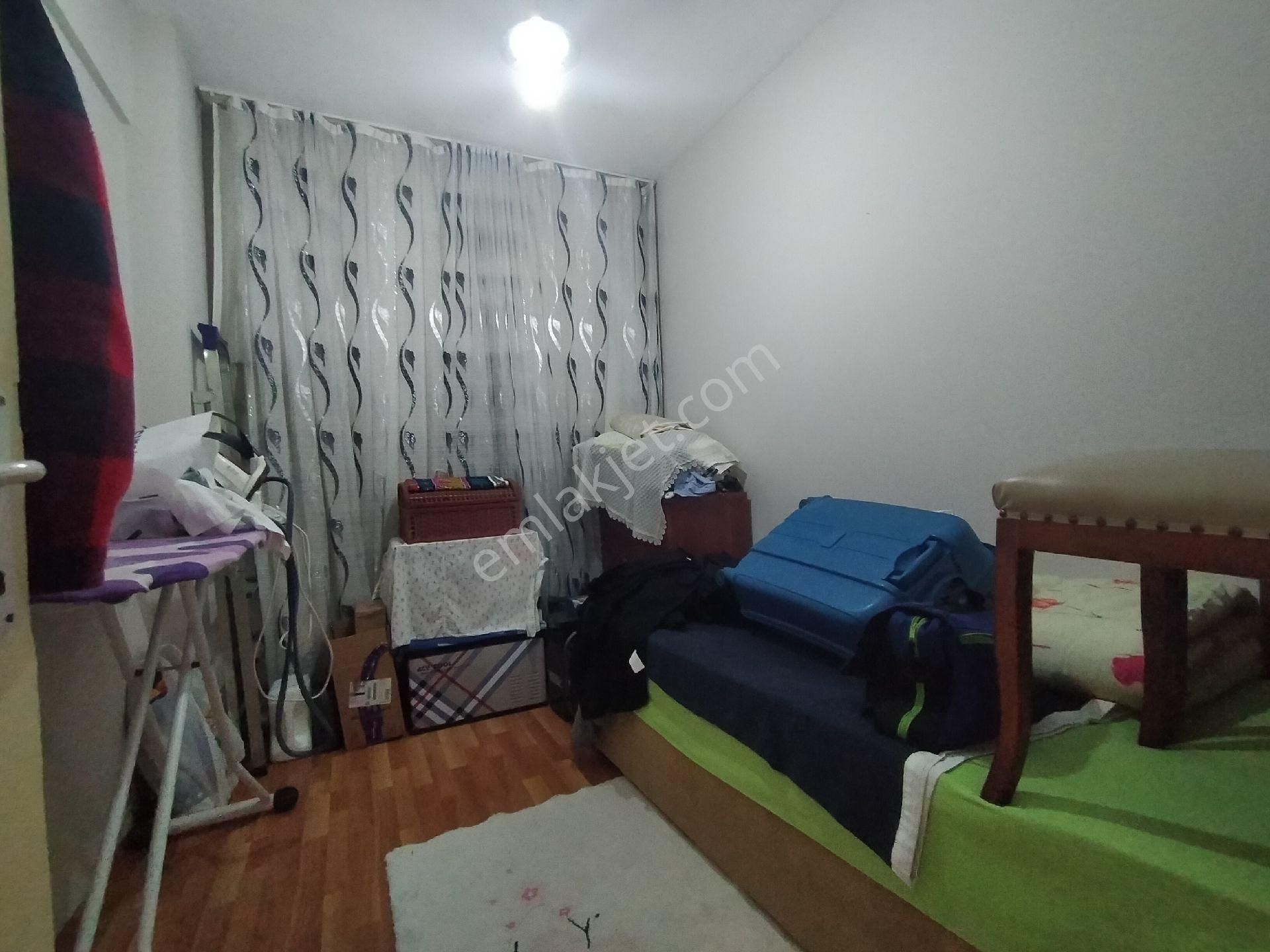 Küçükçekmece Cennette Satılık Asansörlü 120.m2.daire.3+1-3.650.000.tl - Görsel 2