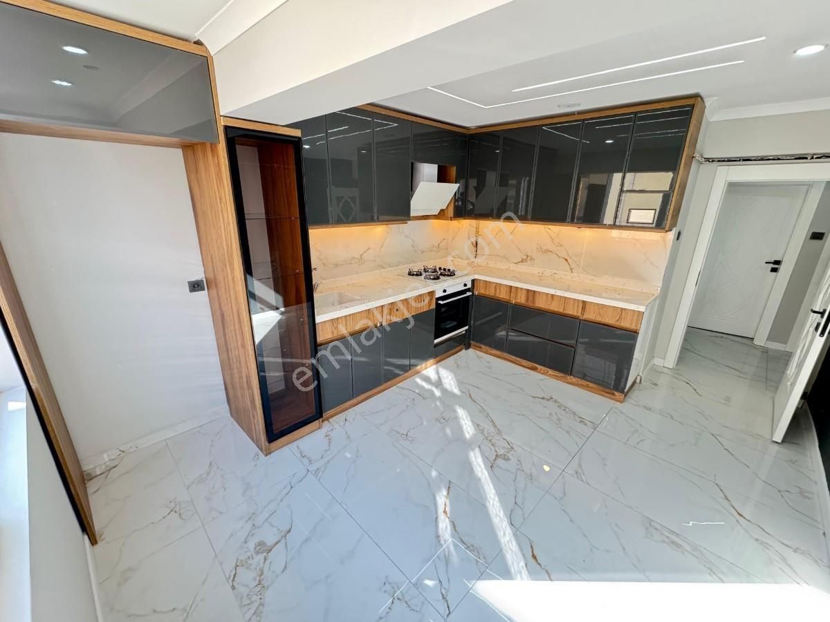 Sincan Akşemsettin Mahallesinde Kilerli Full Yapılı Daire