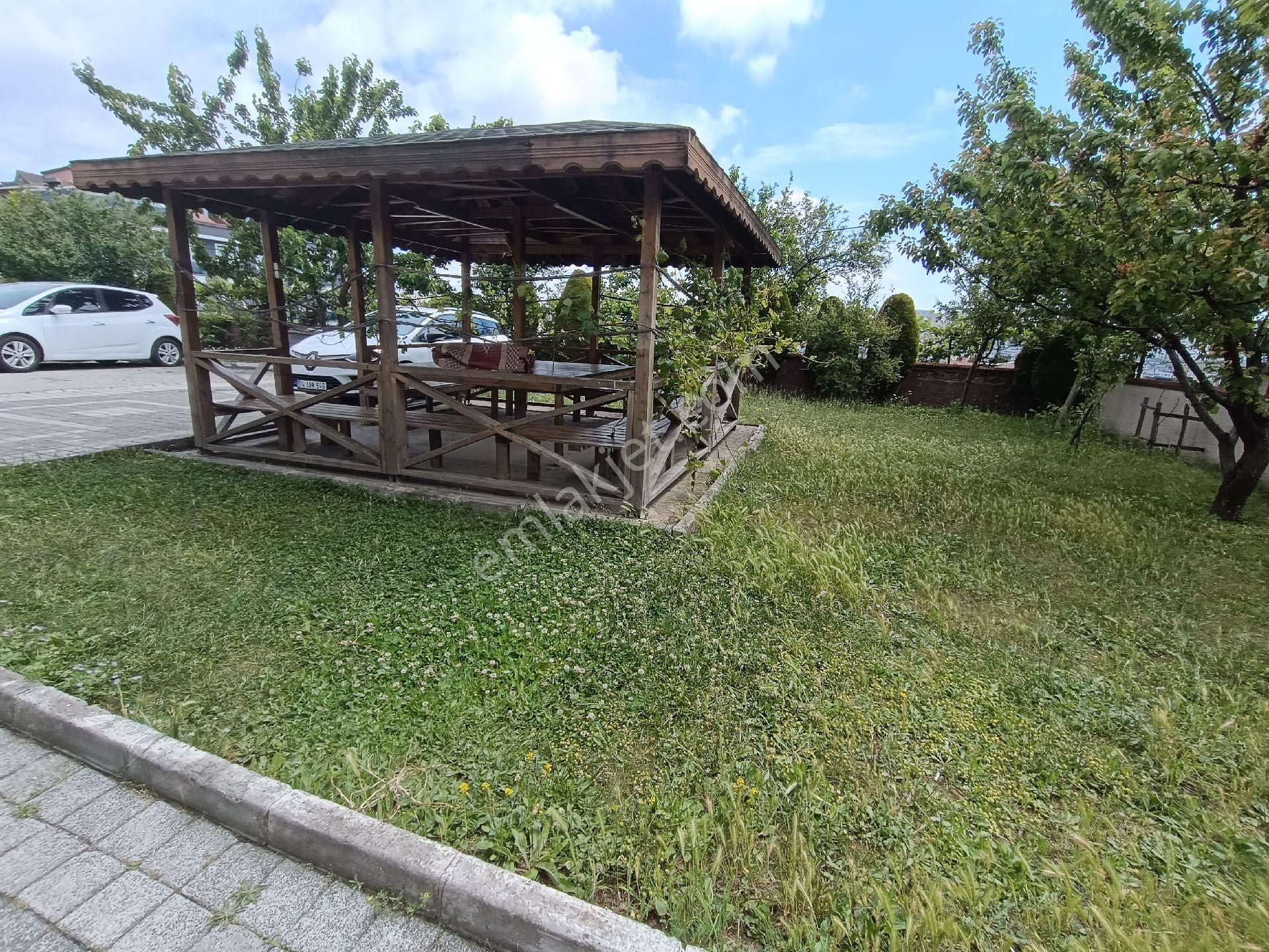 Kavaklı'da Butik Site İçinde 2+1 Kiralık Terası Kat Daire