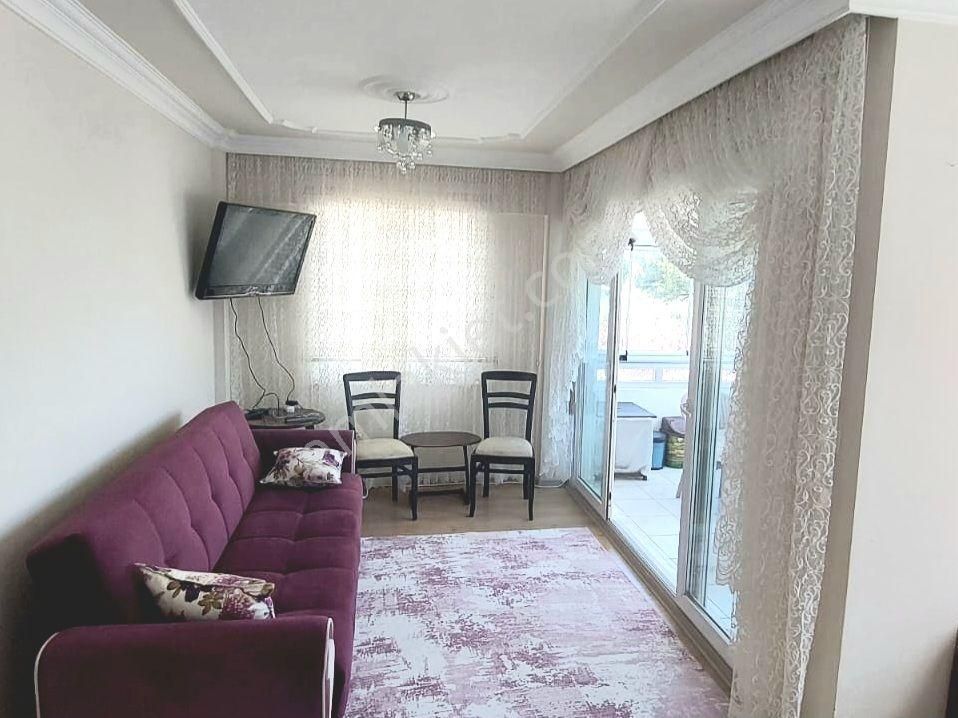 Kuşadası Marinada Sahile 2dk Mesafede 3+1 Eşyalı Kiralık Daire