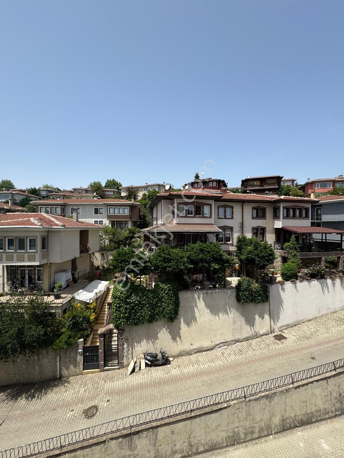 Ata2 Sıtesı'nde Genış Ve Güvenlıklı 3+1 Satılık Daıre