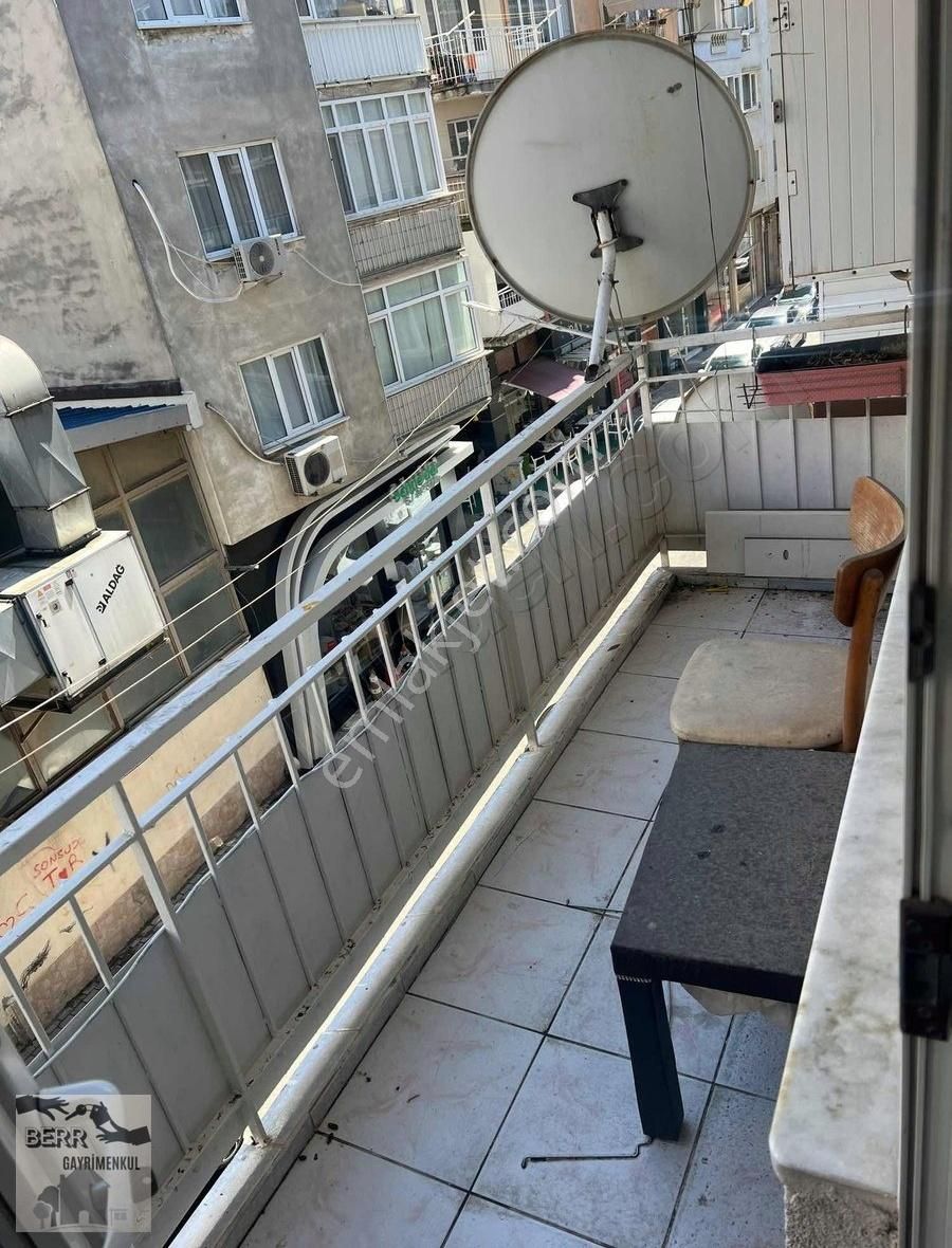 Yeni Sahilin Hemen Yanında Ara Kat Dairr