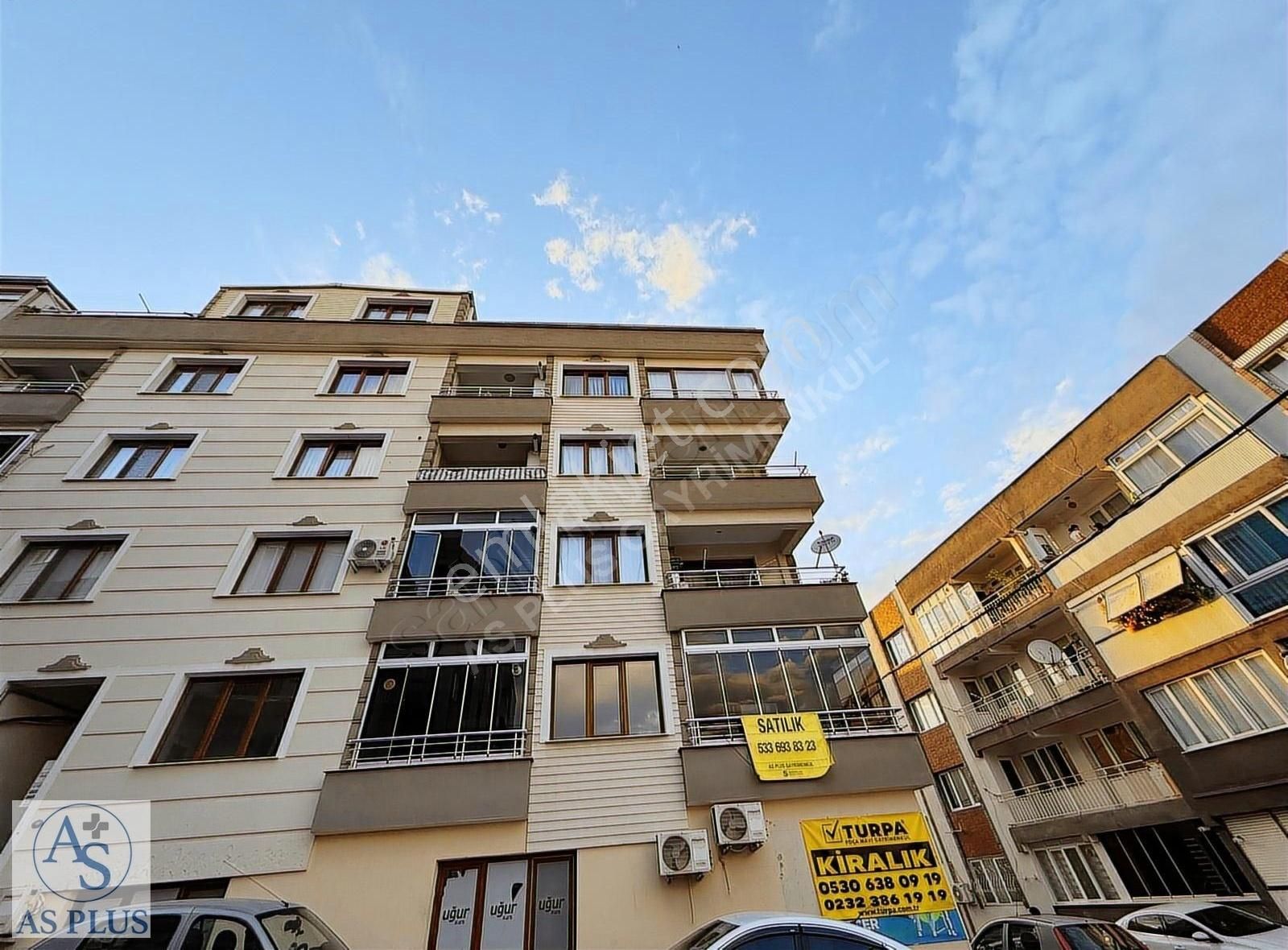 Boş/kiracısız Çarşı Merkezde 8 Yaşında Kapalı Mutfak Daire!!