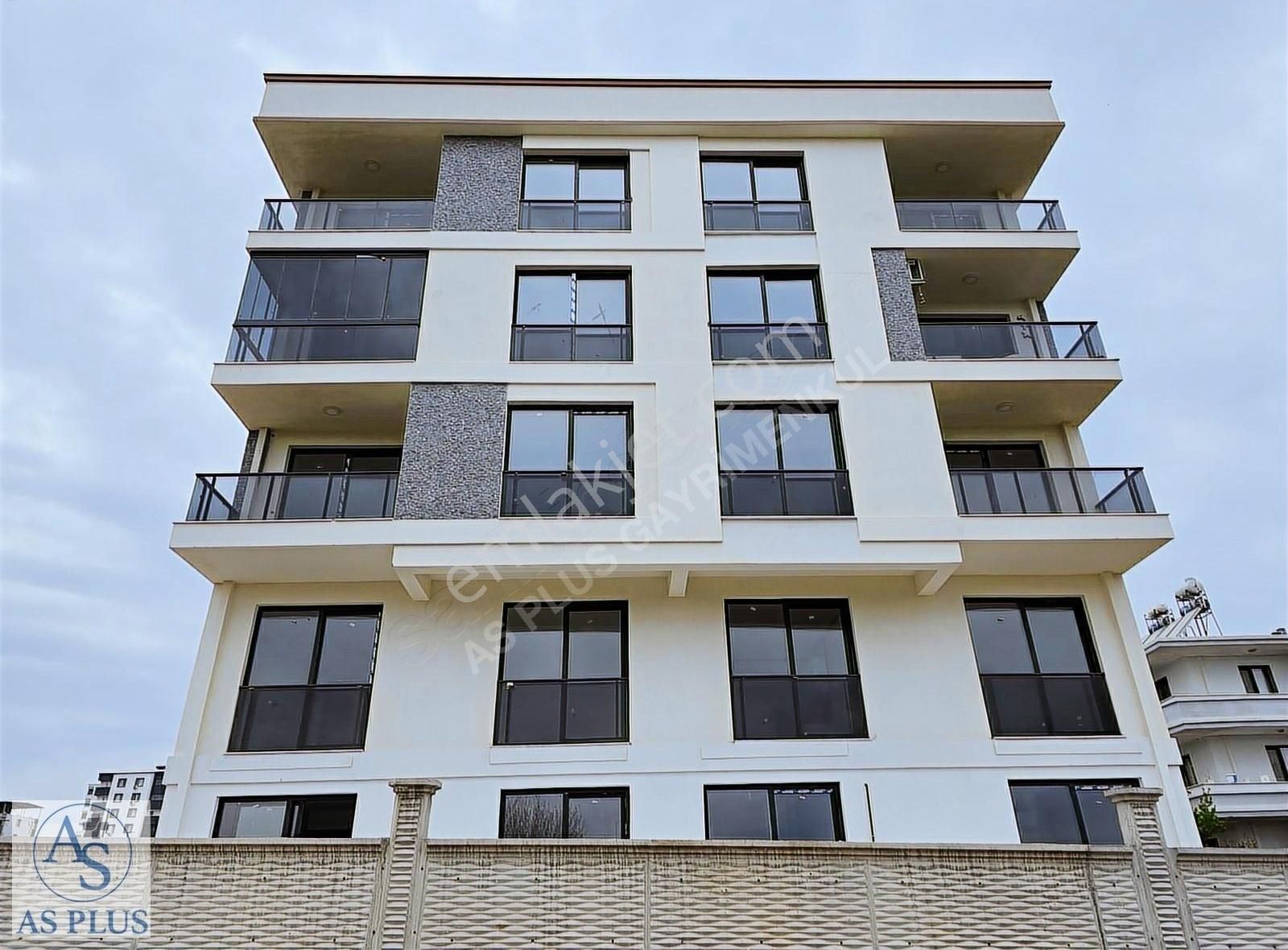 Güzelhisar Caddesi Üzeri 2+1 Bahçeli Kiralık Daire!!