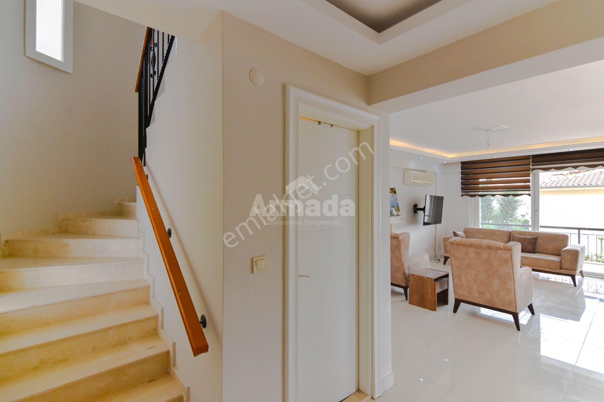 Kuşadası Soğucak'ta Müstakil Deniz Manzaralı Satılık 4+1 Villa - Görsel 6