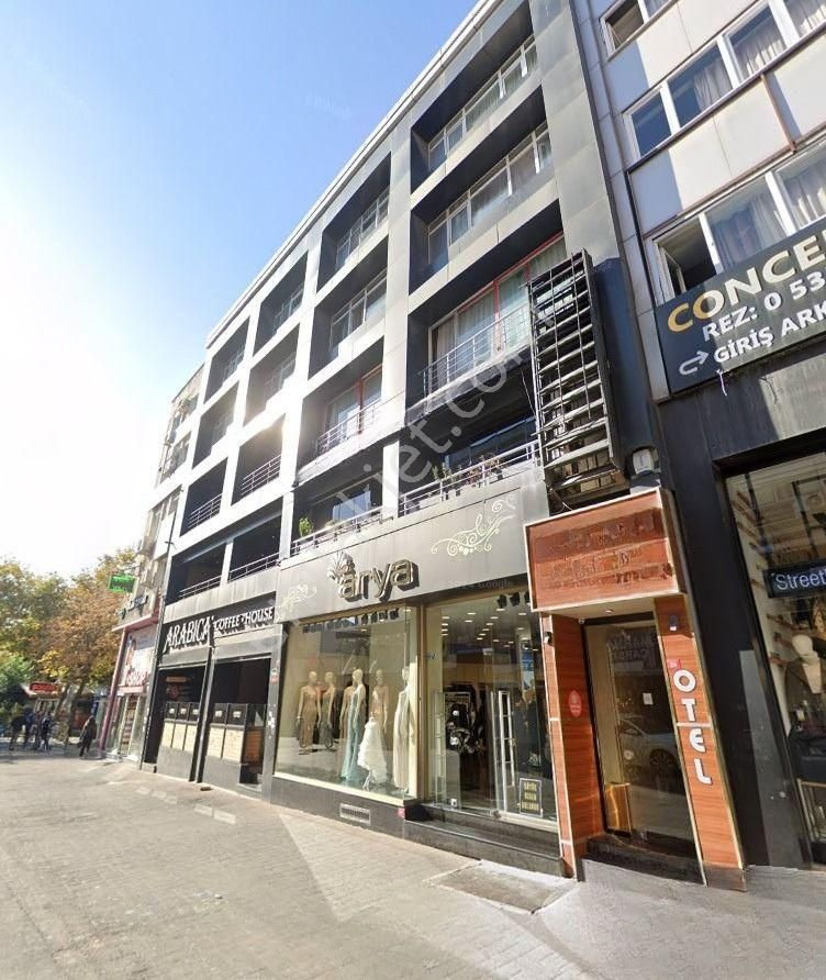 Bakırköy Ebuzziya Cad. Üzerinde Merkezi 26 Odalı Satılık Otel