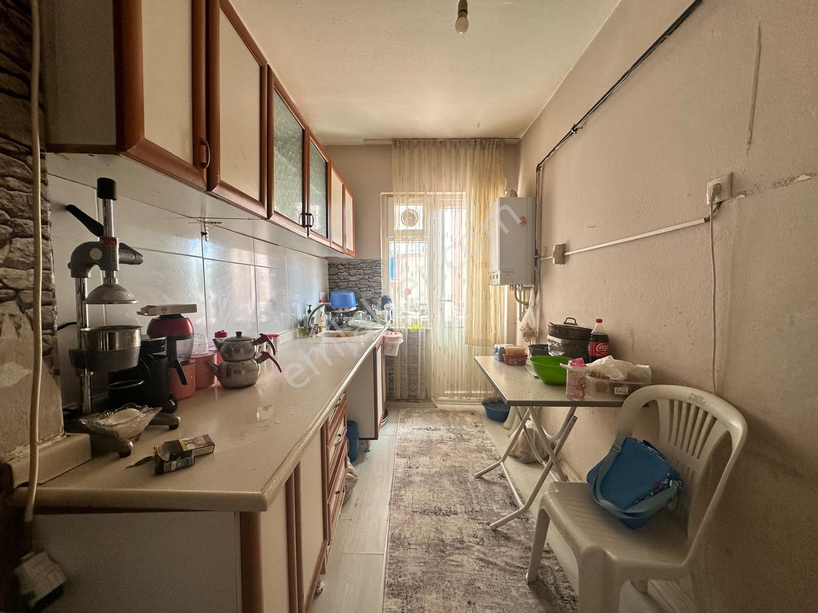 Bayrak Sokakta 2+1 Bağımsız Kat Konumunda Mantolamalı