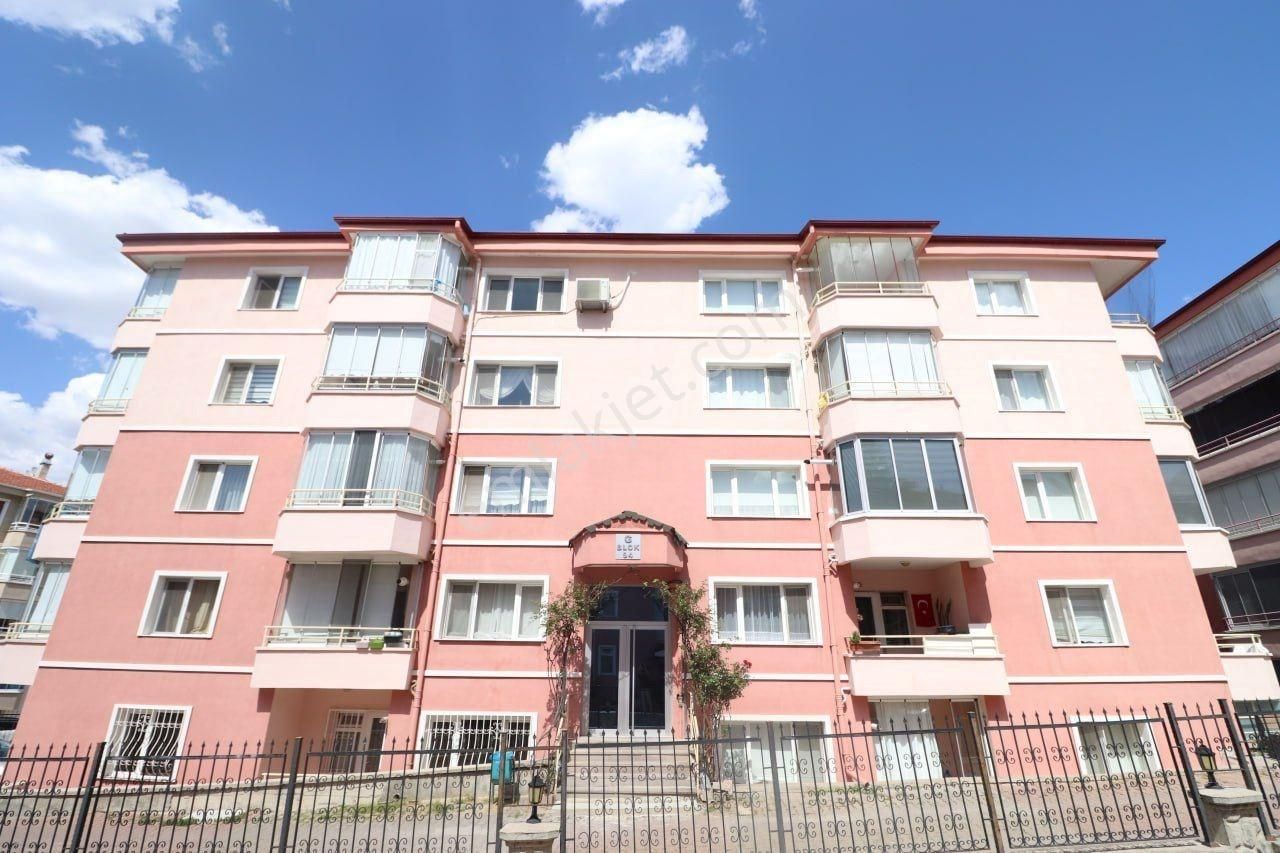 Seğmenler Şehir Parkı Yanı Site İçi 3+1 Satılık Daire