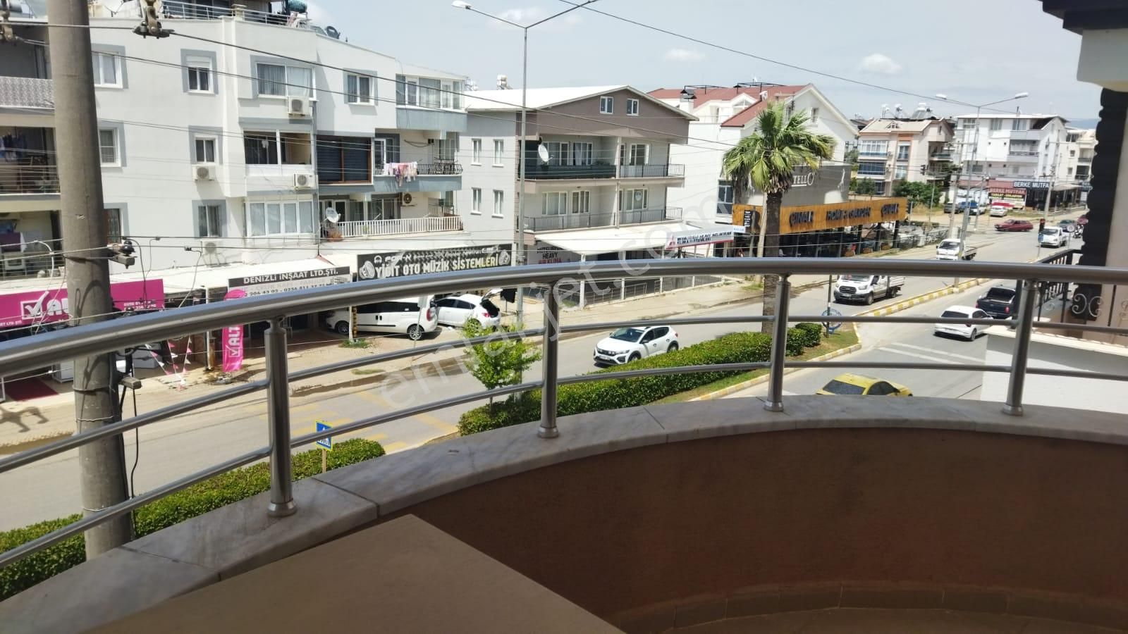 Aydın Didim Cumhuriyet Caddesi Anayol Üzerinde Satılık 3+1 Geniş Dubleks Daire