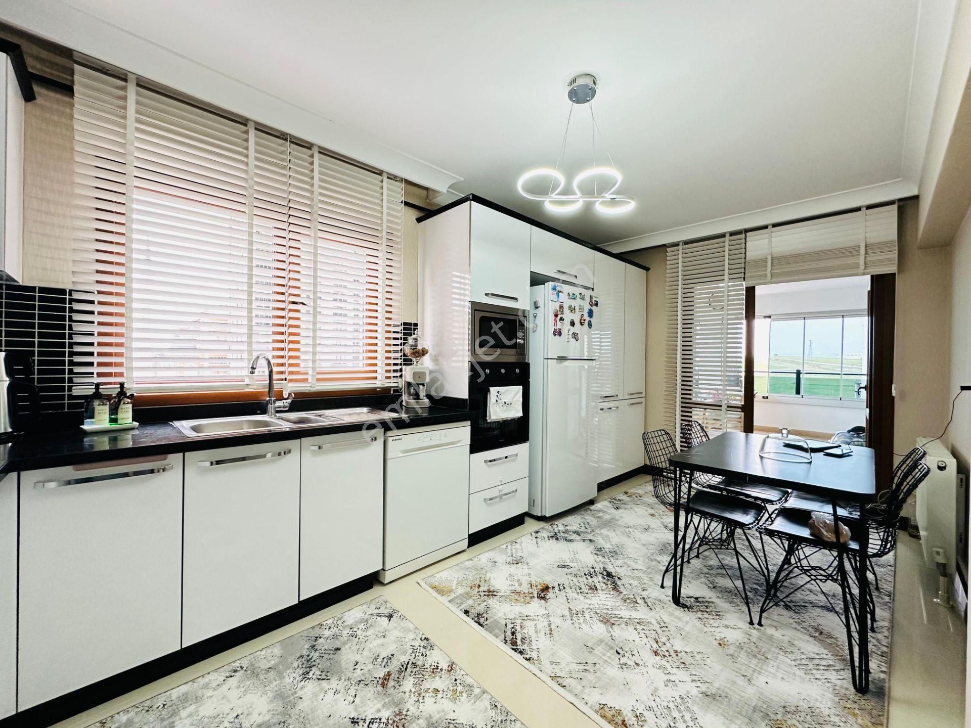 Kaleciık Emlak'tan Lüx Sitede Sosyal Yaşam Alanlı Full Yapılı 3+1