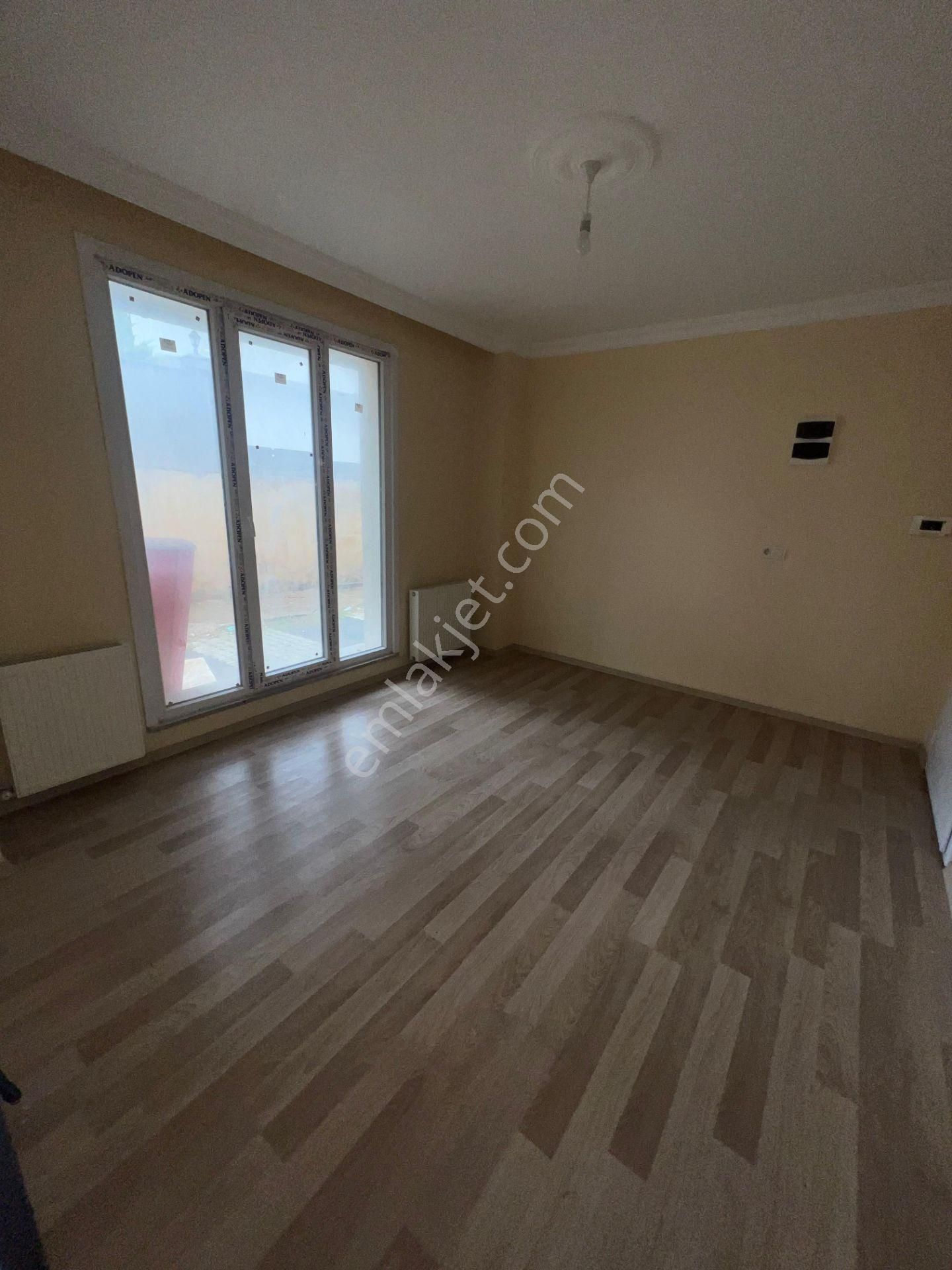 İstanbul Sancaktepe Yunusemre Mah Satılık 3+1 Ter Dubleks 150 M2