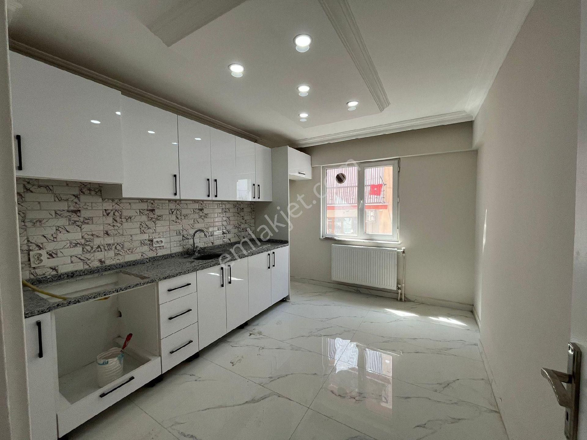 Manisa Dinçer Mah. Satılık 2+1 Arakat Lüks Daire