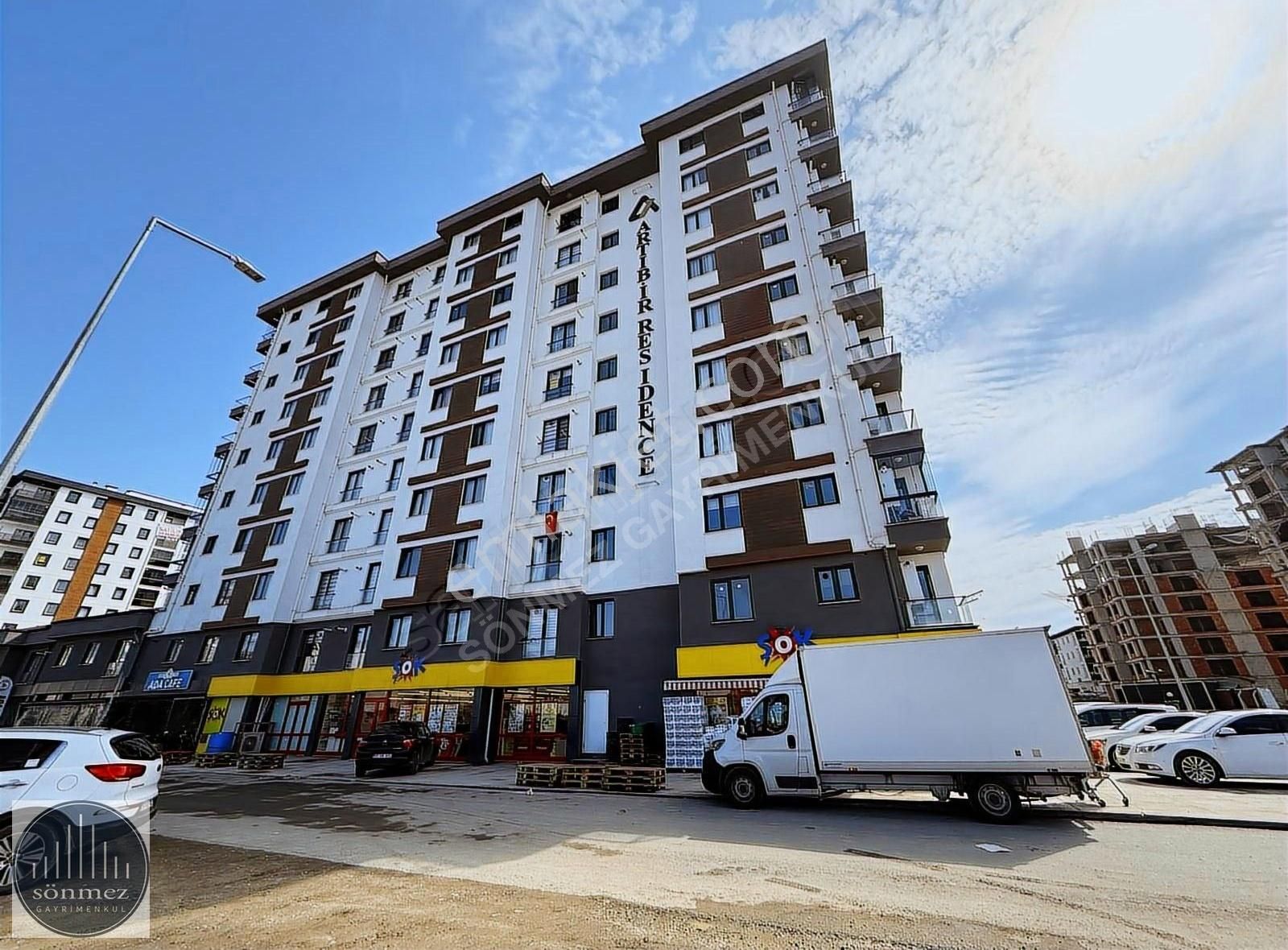 Sönmez'den Cumhuriyet Mah. 2+1 80 M² Kiralık Daire