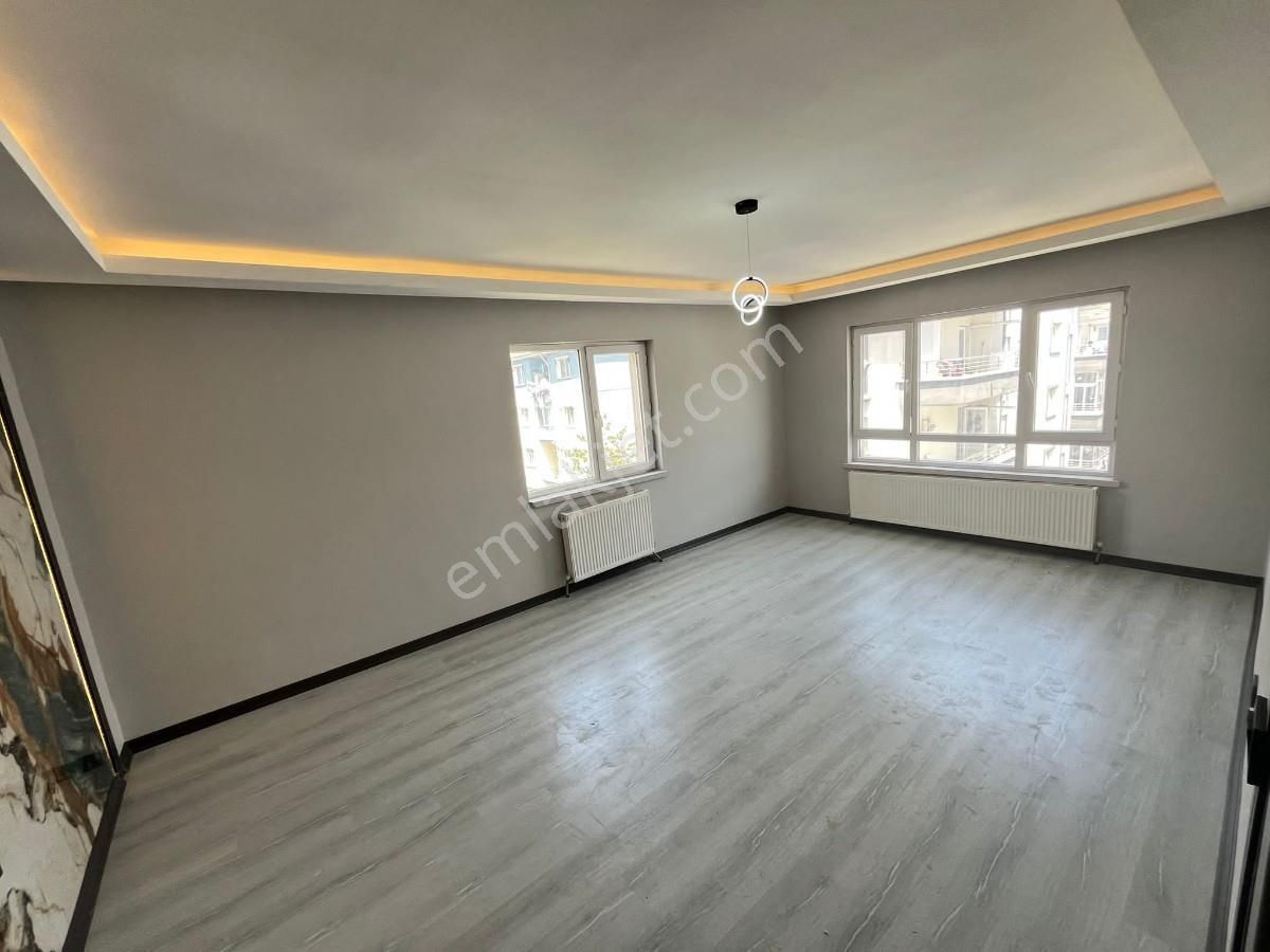 Sincan Mareşal Çakmak Mah 3+1 Arakat Full+ Full Yapılı Daire