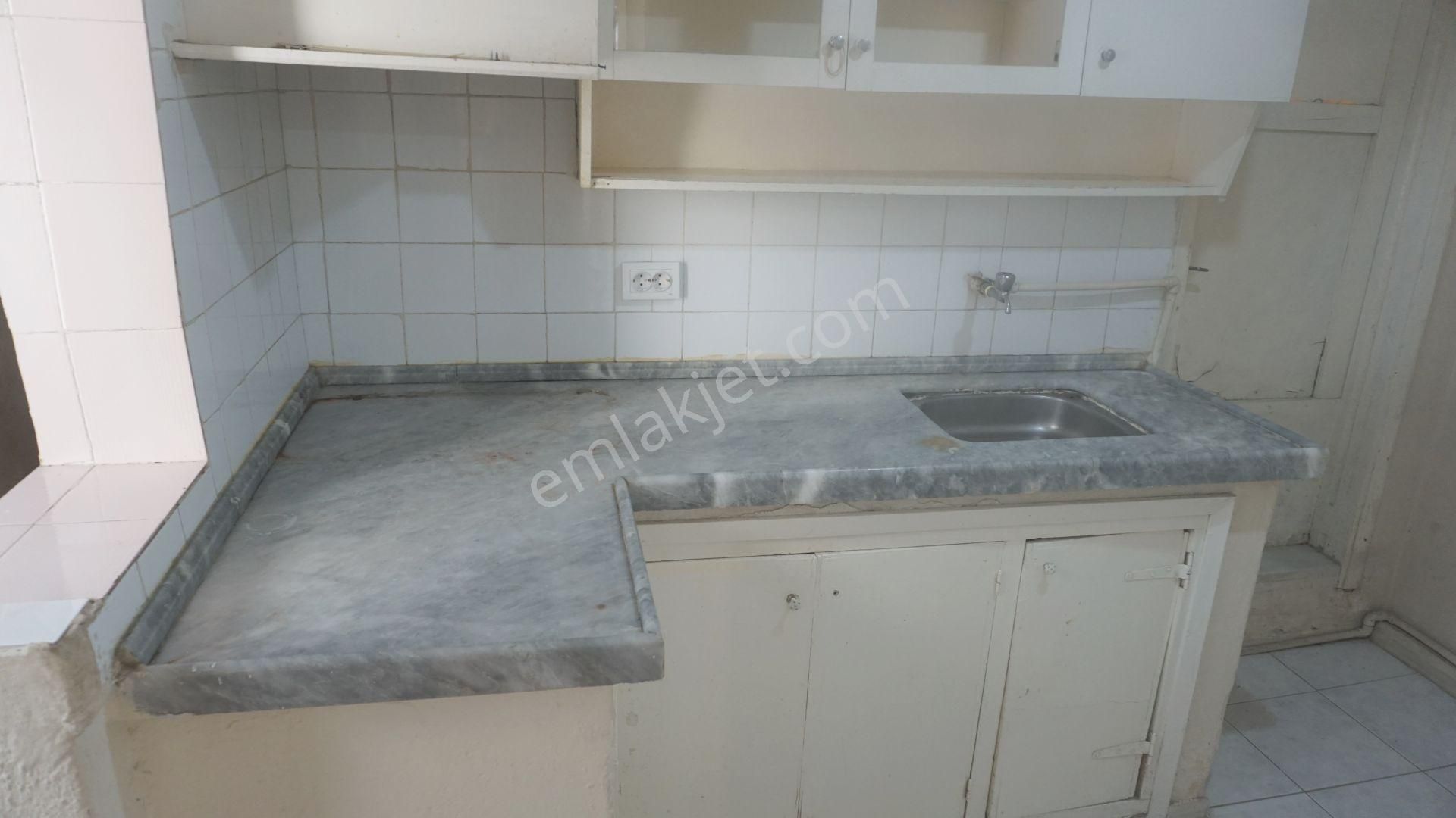 Ataşehir Kiralık Uygun Fiyat 1+1 Kapalı Mutfak 2.kat Çiğliserkan