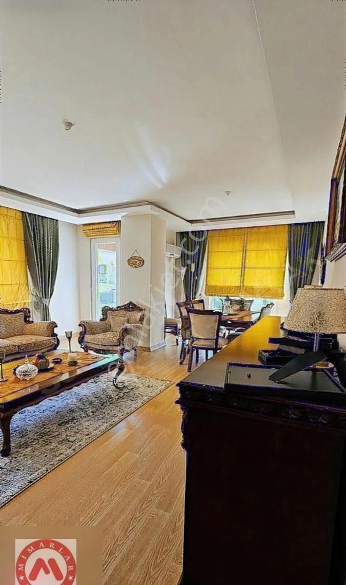 Maltepe Cevizli Bağdat Caddesinde Genç Binada 200m2 5+2 Dubleks