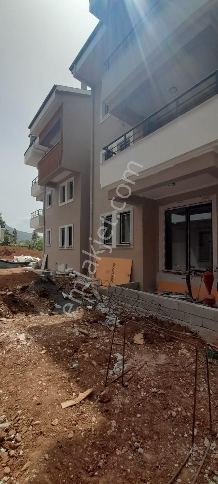 Stop’tan Havuzlu Sitede 1+1