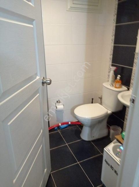 Bayraklıda Site İçinde 3+1 Satılık Daire - Görsel 8