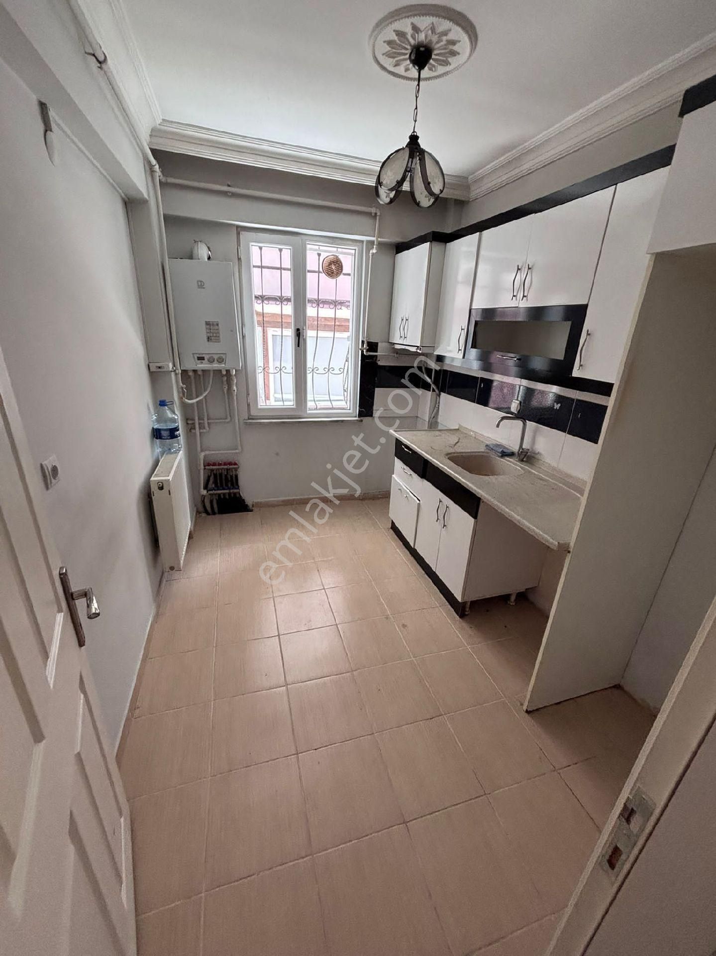 Kiralık Nusratiye Mah.2+1 Bakımlı Kiralik Daire